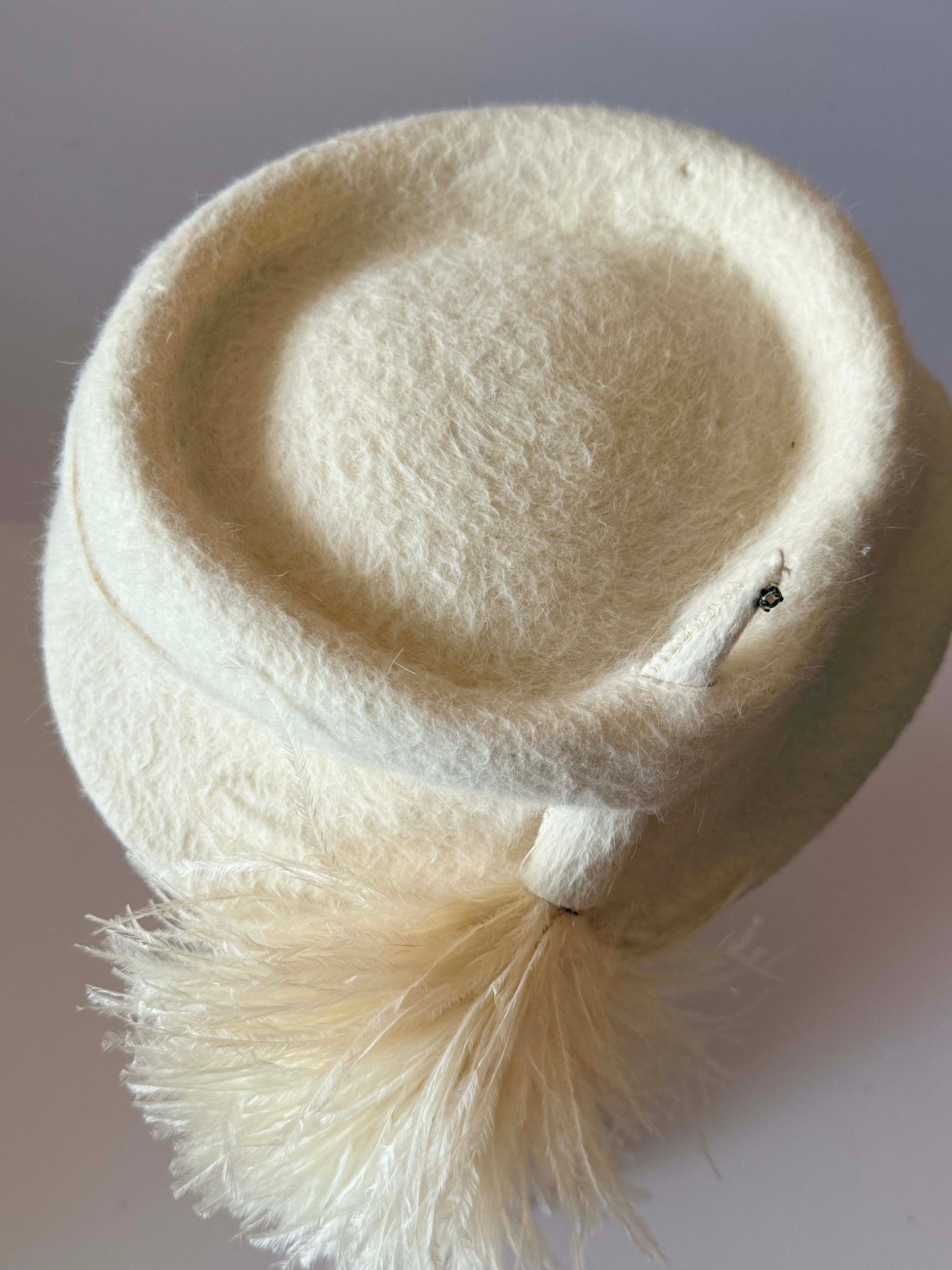 Vintage Roberta Bernays Ivory Angora Hat, 1960s Feather Cocktail Hat, Winter White Designer Hat, Bridal Hat, Church Hat, Derby Hat
