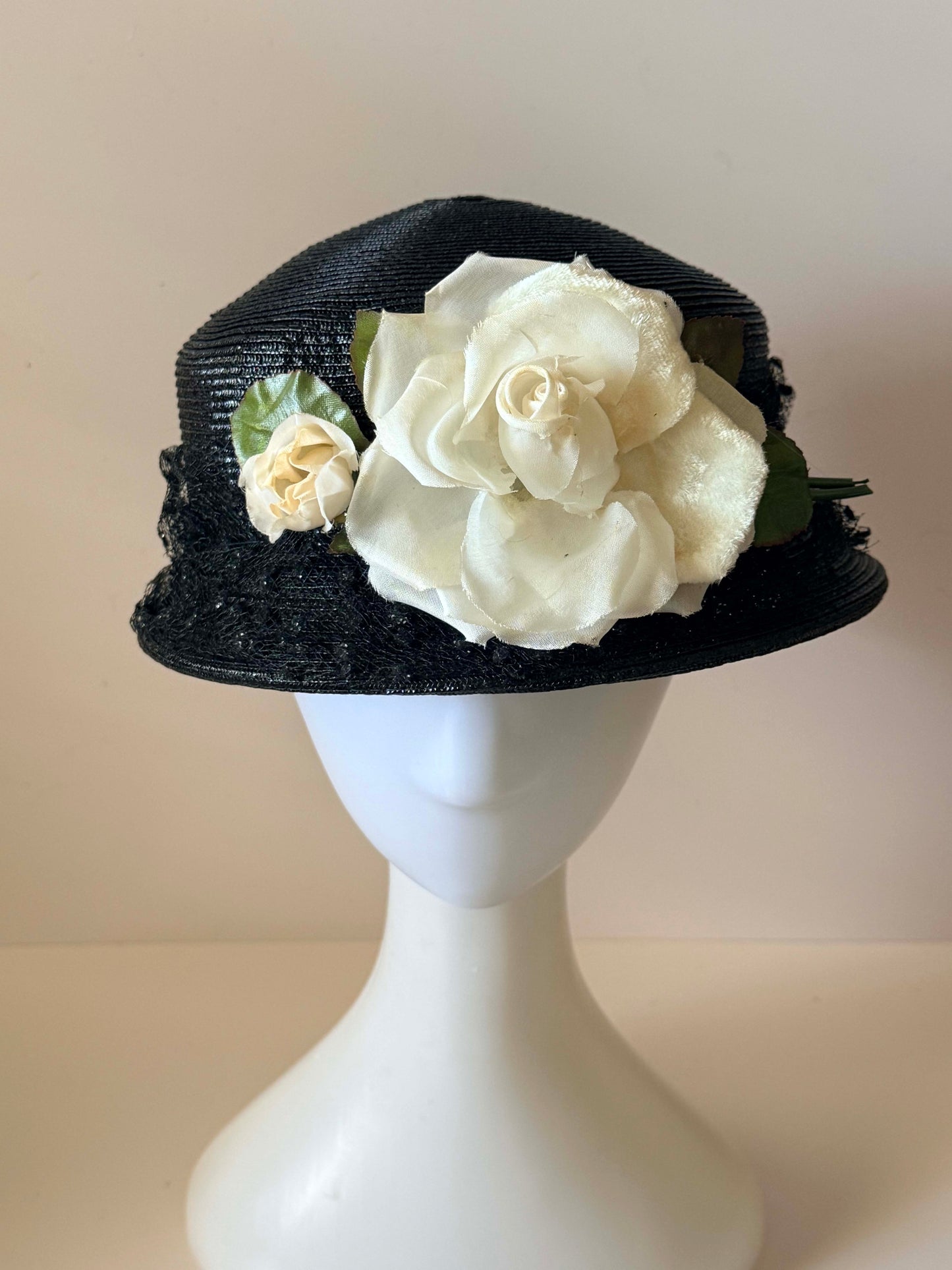 Vintage Black Straw Floral Hat | White Rose Cocktail Hat | 1950s Floral Cloche | Garden Party Hat | Wedding Guest Millinery
