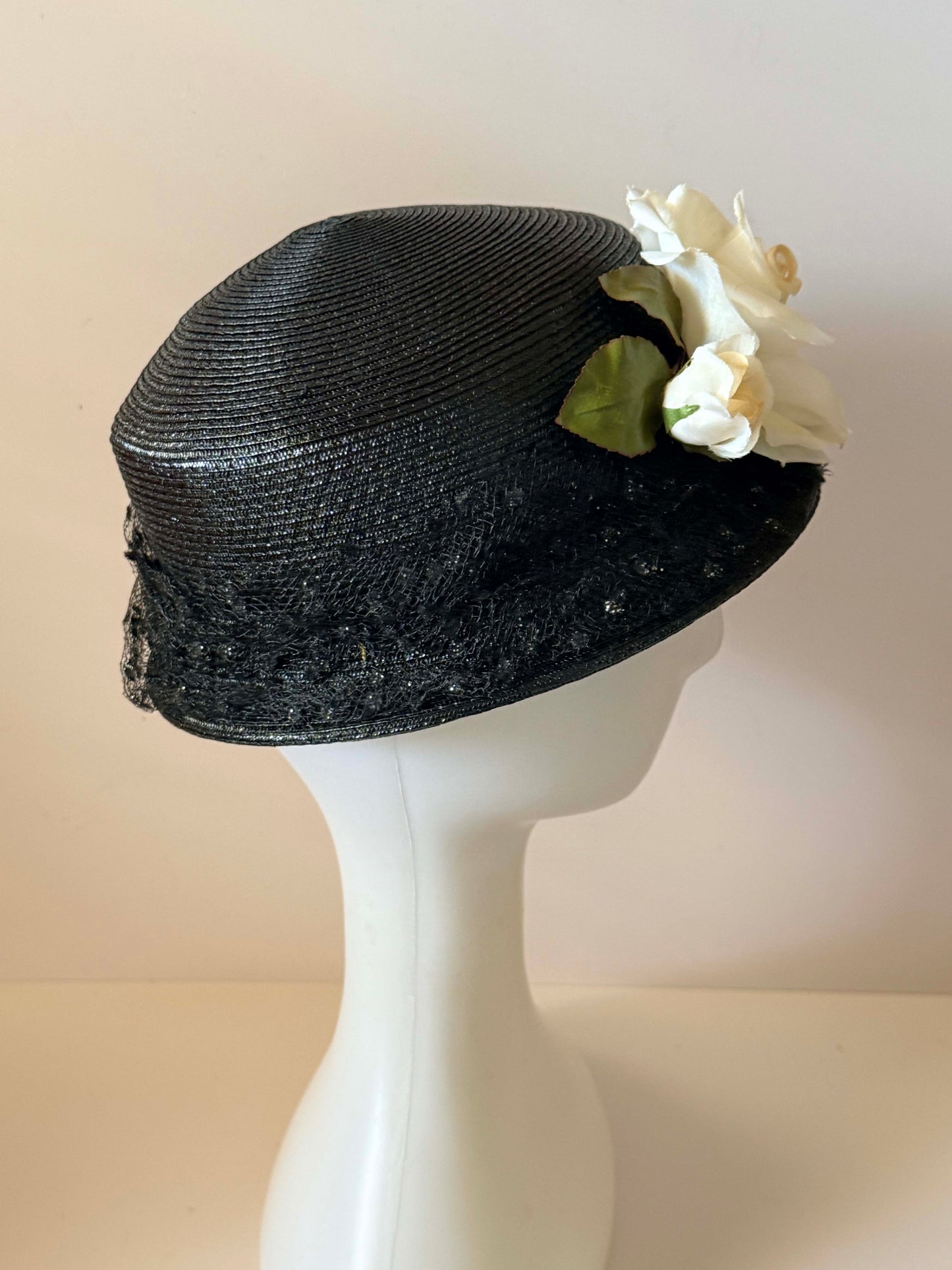 Vintage Black Straw Floral Hat | White Rose Cocktail Hat | 1950s Floral Cloche | Garden Party Hat | Wedding Guest Millinery