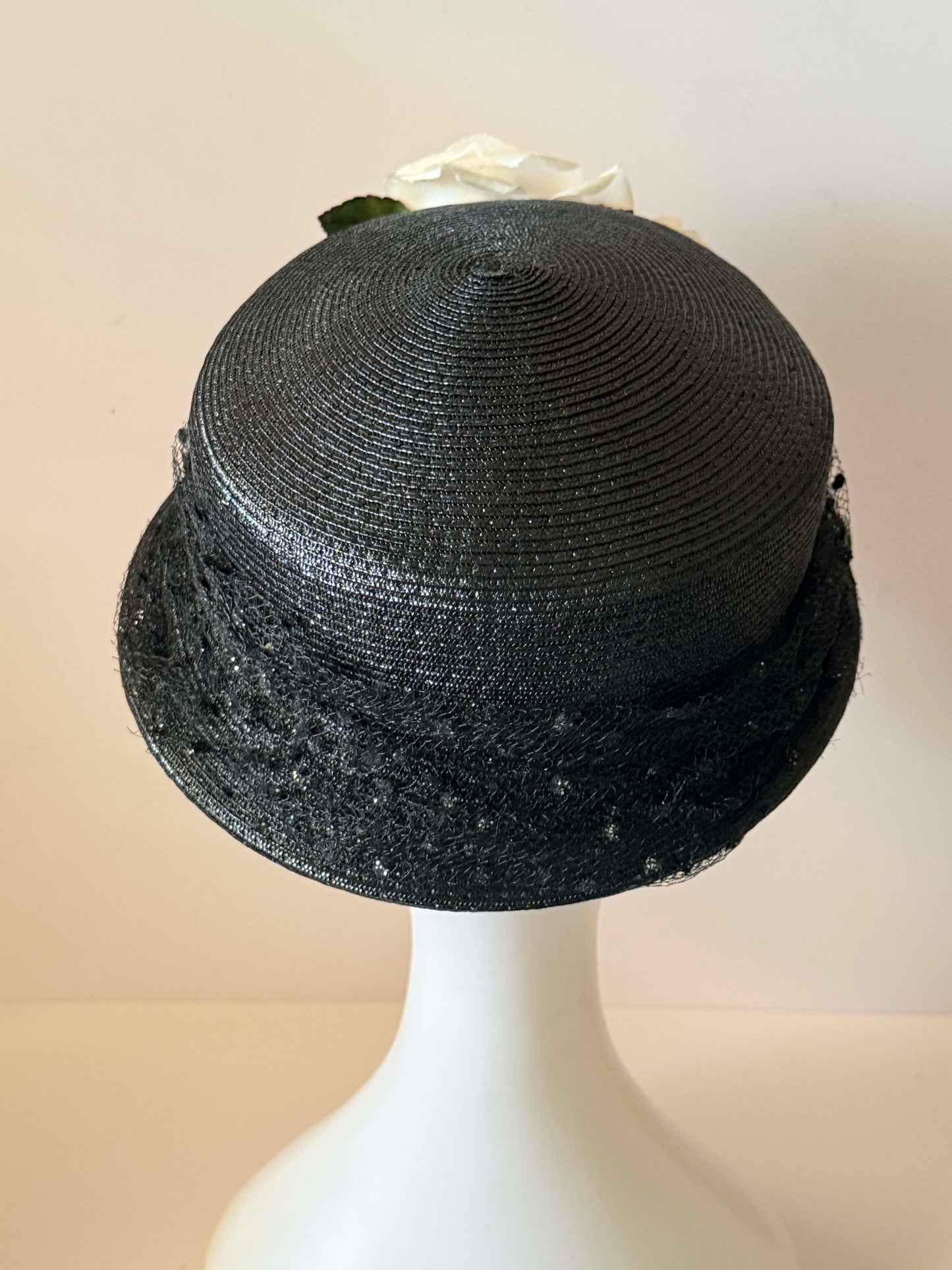 Vintage Black Straw Floral Hat | White Rose Cocktail Hat | 1950s Floral Cloche | Garden Party Hat | Wedding Guest Millinery