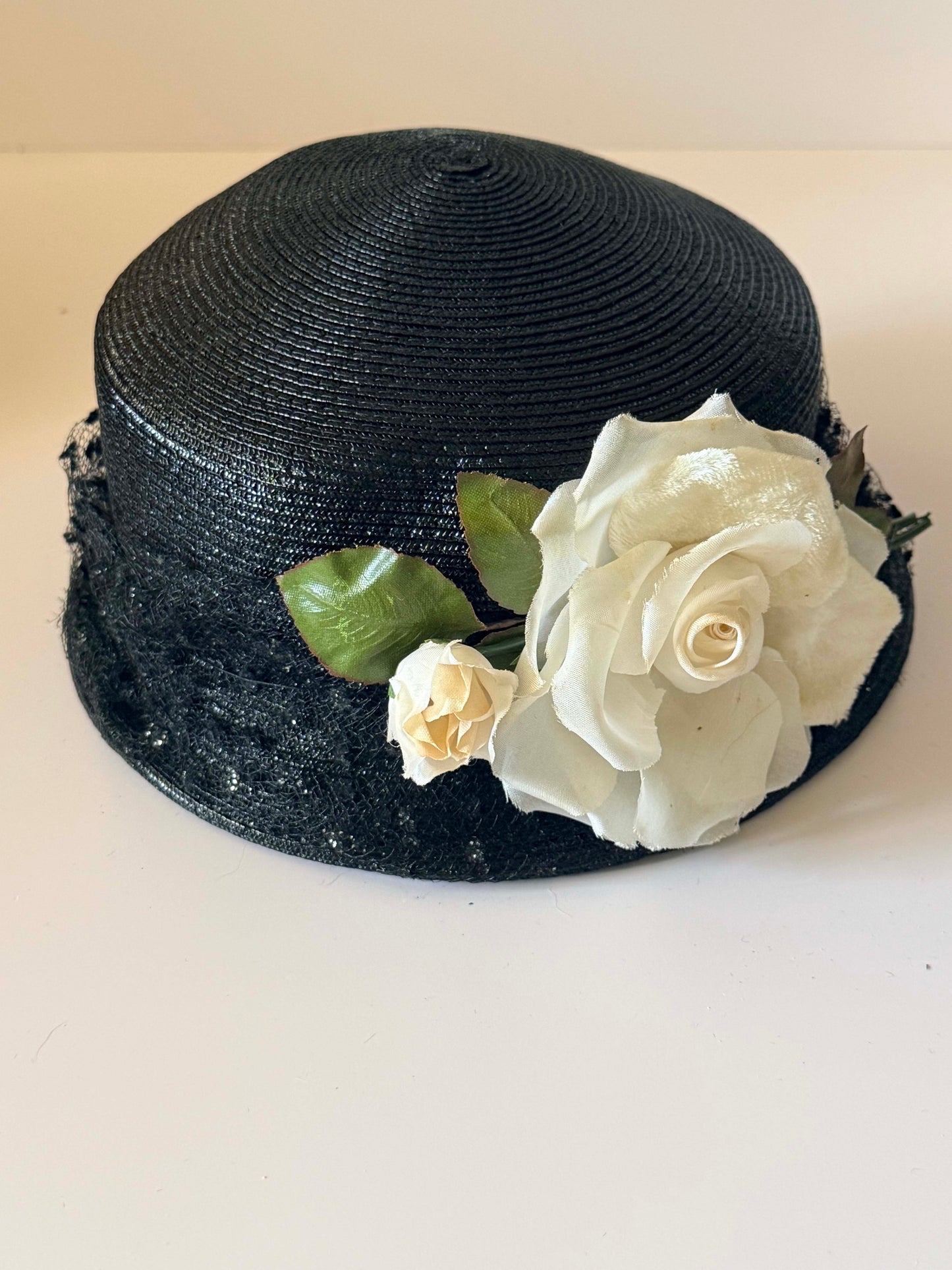 Vintage Black Straw Floral Hat | White Rose Cocktail Hat | 1950s Floral Cloche | Garden Party Hat | Wedding Guest Millinery
