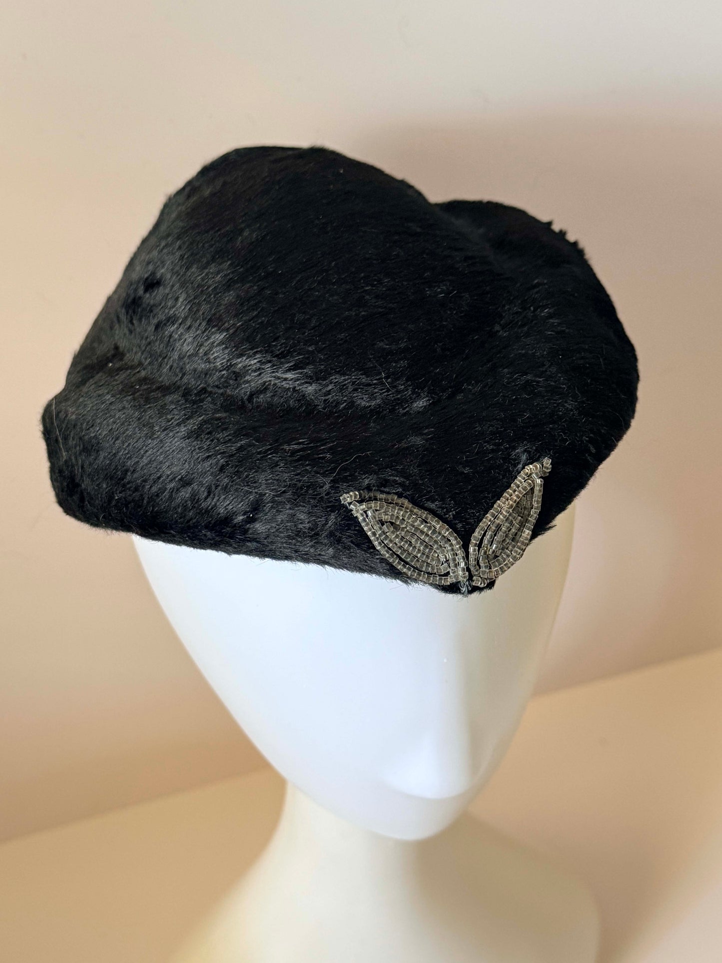 Vintage Black Fur Felt Pillbox Hat, Beaded Cocktail Hat, Mid Century Fur Hat, 1950s Black Fascinator, Classic Evening Hat