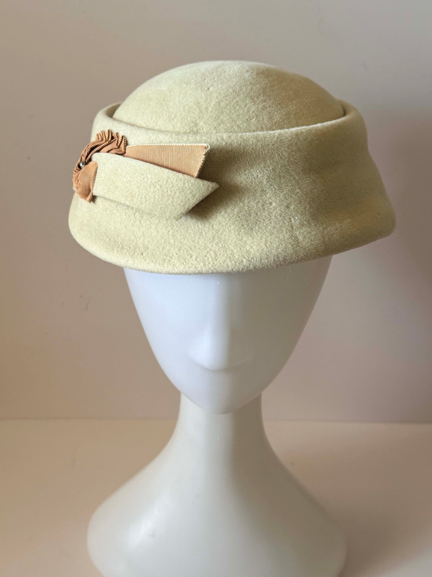Vintage Dolphin Imported Fur Pillbox Hat | Ivory Fur Felt Toque Hat | 1950s Winter Millinery | Cream Cocktail Hat | Mid Century Designer Hat
