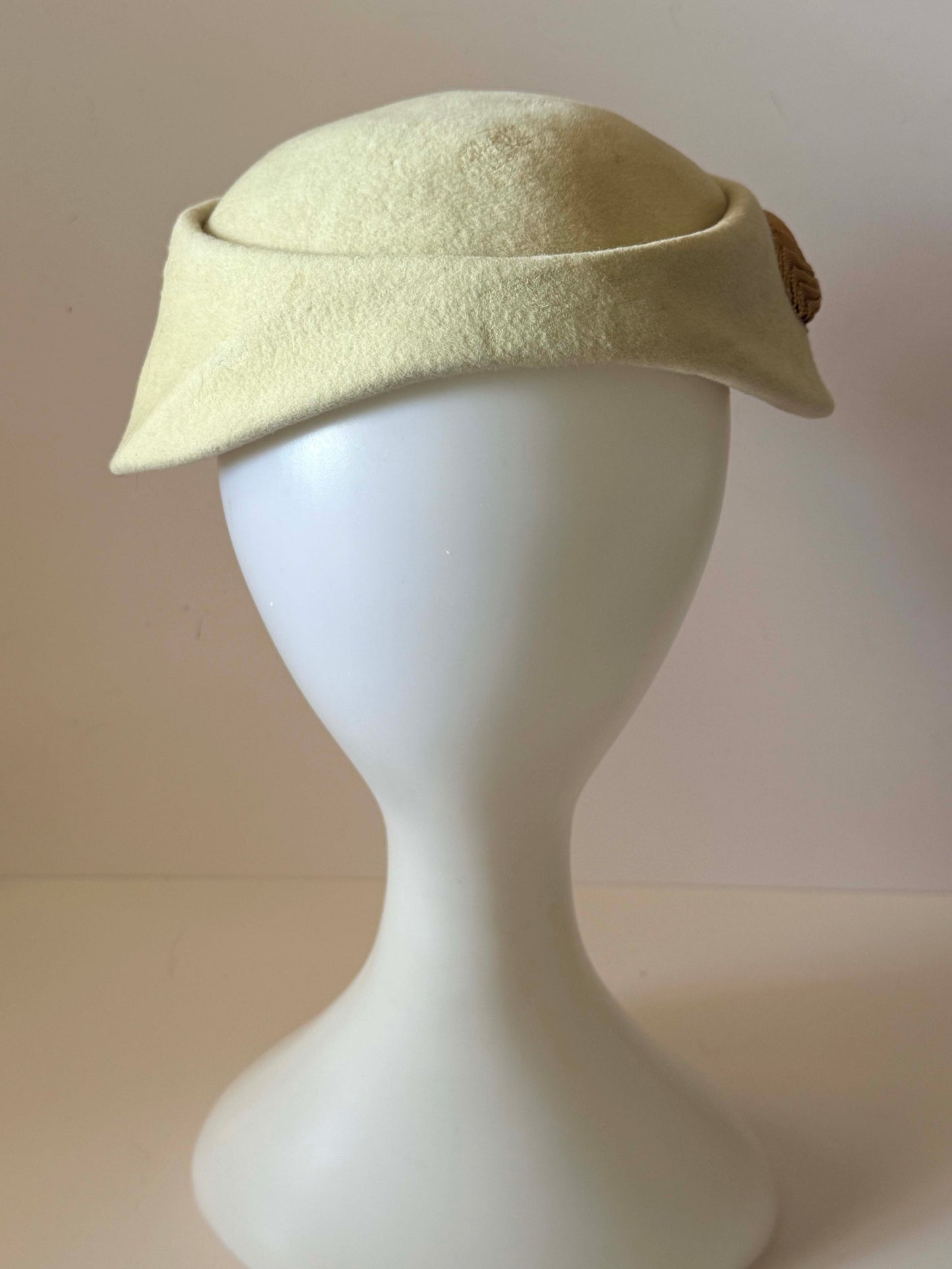 Vintage Dolphin Imported Fur Pillbox Hat | Ivory Fur Felt Toque Hat | 1950s Winter Millinery | Cream Cocktail Hat | Mid Century Designer Hat