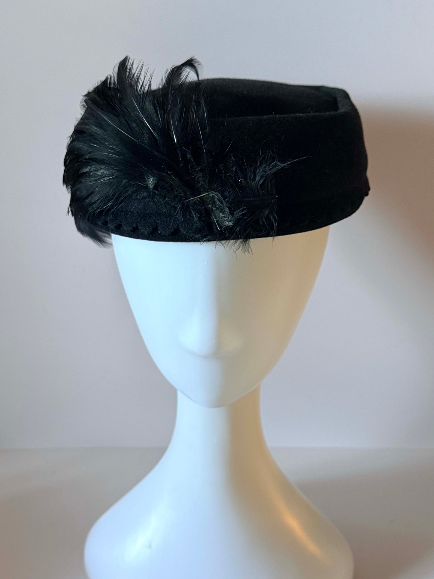 Vintage Black Velvet Pillbox Hat | Feather Cocktail Hat | 1950s Fascinator | Classic Millinery | Elegant Formal Hat