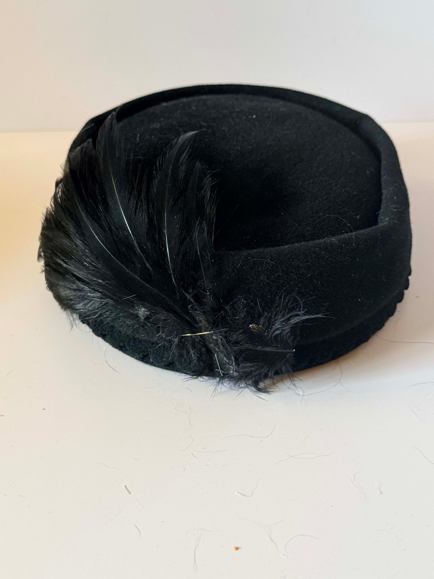 Vintage Black Velvet Pillbox Hat | Feather Cocktail Hat | 1950s Fascinator | Classic Millinery | Elegant Formal Hat
