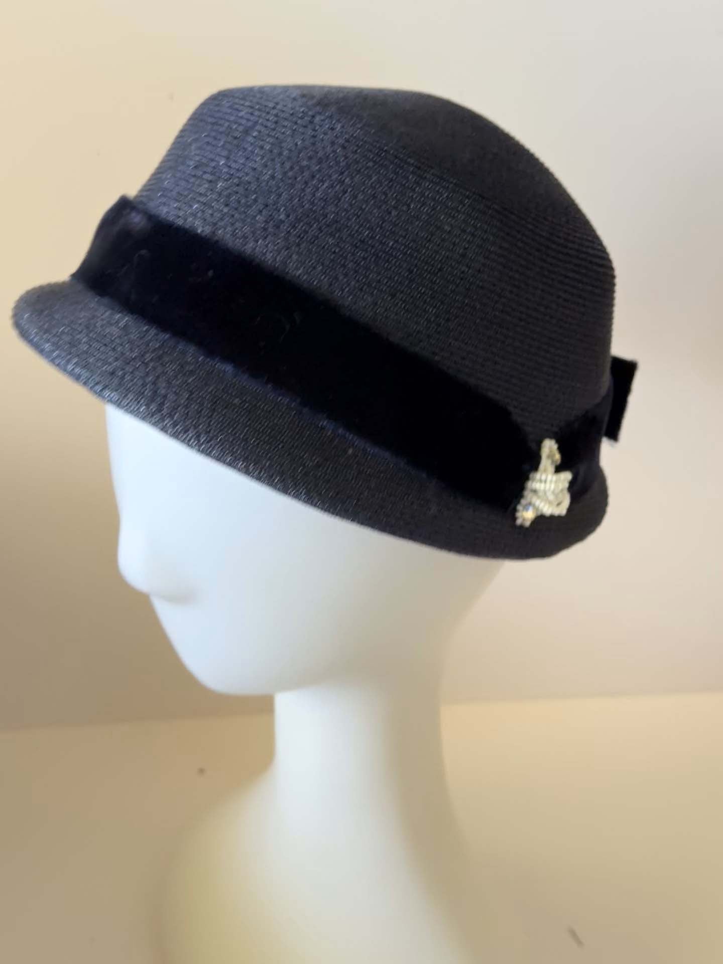 Vintage Navy Blue Cloche Hat, 1960s Straw Hat, Navy Velvet Trim Hat, Mid Century Cocktail Hat, Church Hat, Classic Ladies Millinery
