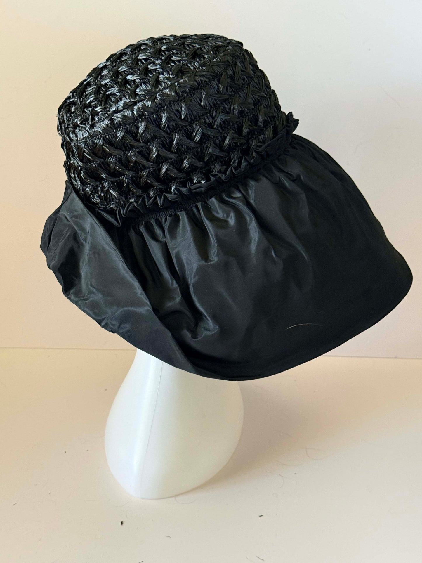 Vintage Black Raffia Crown Hat, Wide Satin Brim Hat, Dramatic Statement Hat, Avant Garde Millinery, Kentucky Derby Hat, Audrey Hepburn Fashion Hat