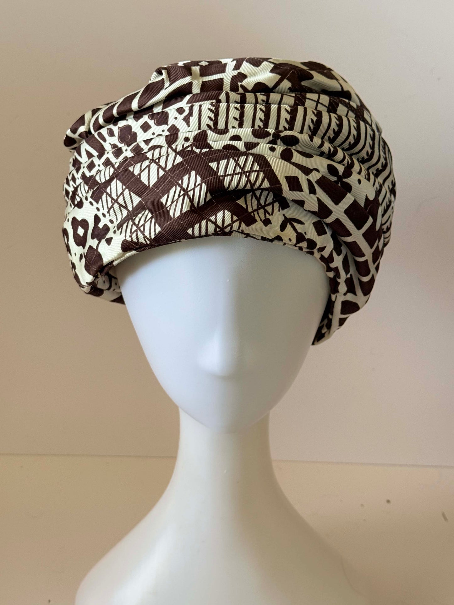 Vintage Gage Turban Hat, Brown and Cream Print Turban, Mod Turban Hat, 1960s Turban, Retro Headwrap Hat, Vintage Fashion Hat