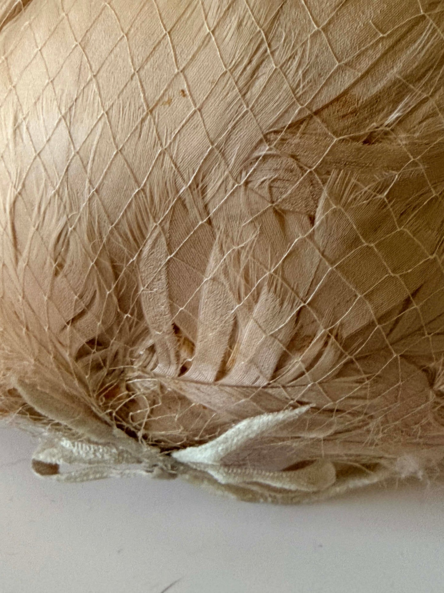 Vintage 1940s Feather Cocktail Hat with Veil, Cream Dirty Pink Fascinator, WWII Era Tilt Hat, Vintage Bridal Hat, Veil Ready Headpiece