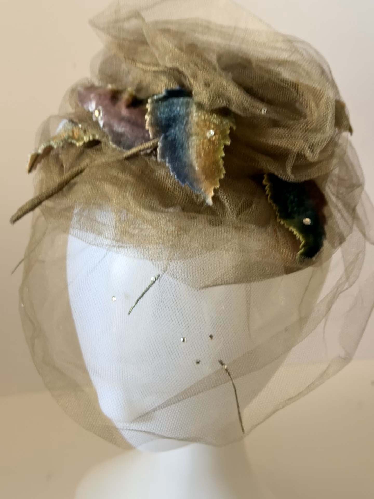 Vintage Crescent Spokane Veiled Fascinator Hat, Brown Tulle Cocktail Hat, Velvet Leaf Fascinator, 1950s Woodland Veil Hat, Rhinestone Millinery