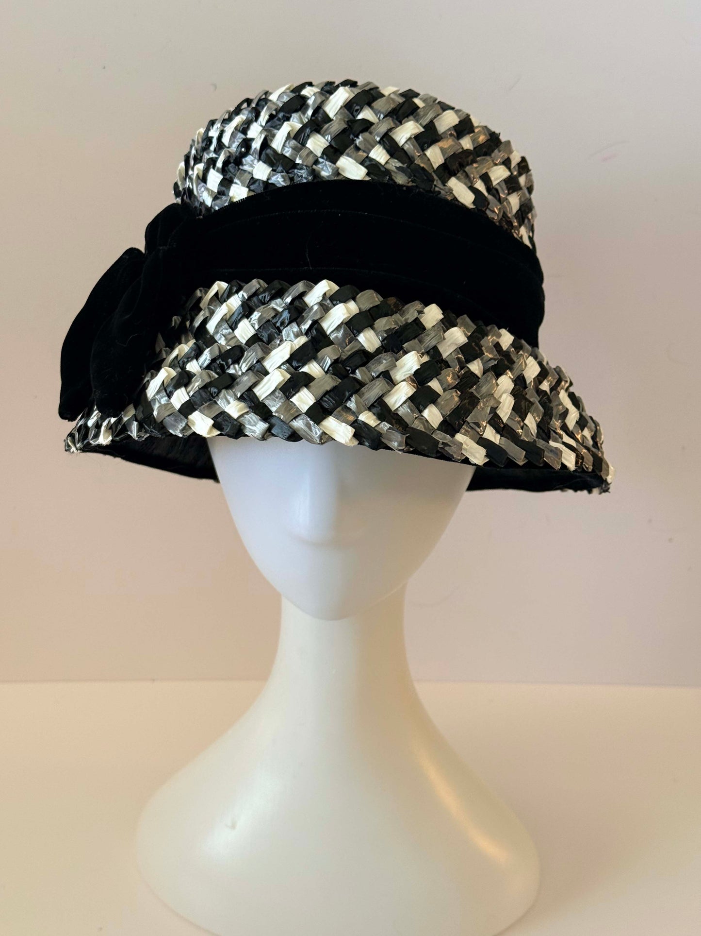 Vintage Roberta Bernays Black & White Raffia Hat | 1960s Mod Cloche Bucket Hat | Velvet Ribbon Bow Hat | Kentucky Derby Hat