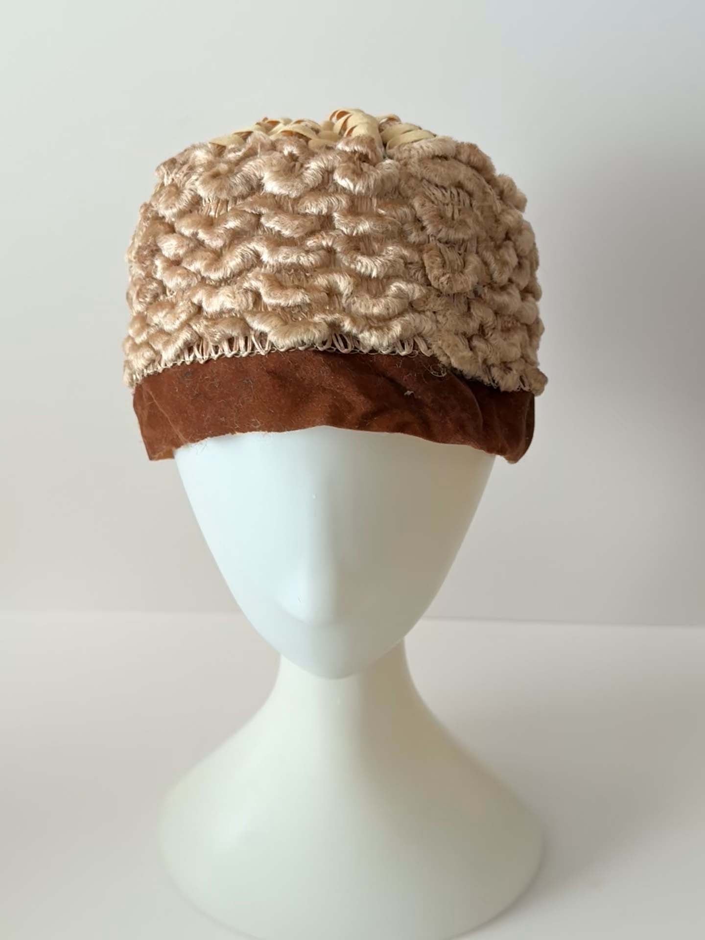 Vintage 1960s Textured Pillbox Hat | Beige Woven Cloche Cap | Velvet Trim Hat | Mid Century Cocktail Hat | Mod Era Vintage Millinery