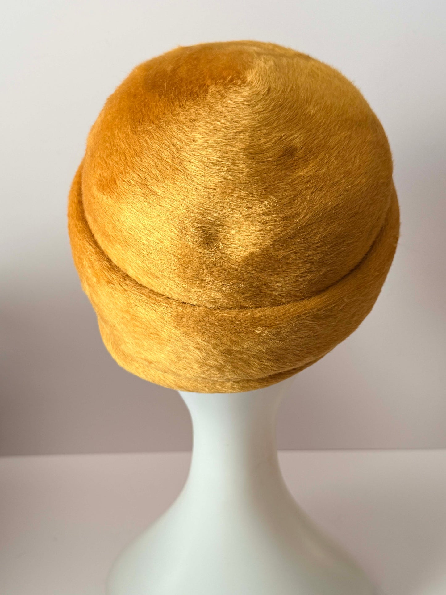Vintage Camel Fur Pillbox Hat | 1960s Fur Felt Cloche Hat | Beaded Art Deco Accent | Mod Winter Millinery | Size 22