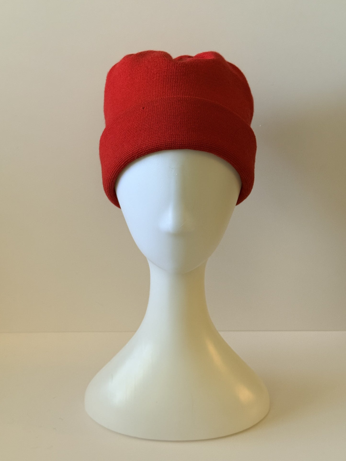 Vintage 1960s Red Knit Cloche Hat – Retro Mod Hat with Gold Buckle Accent