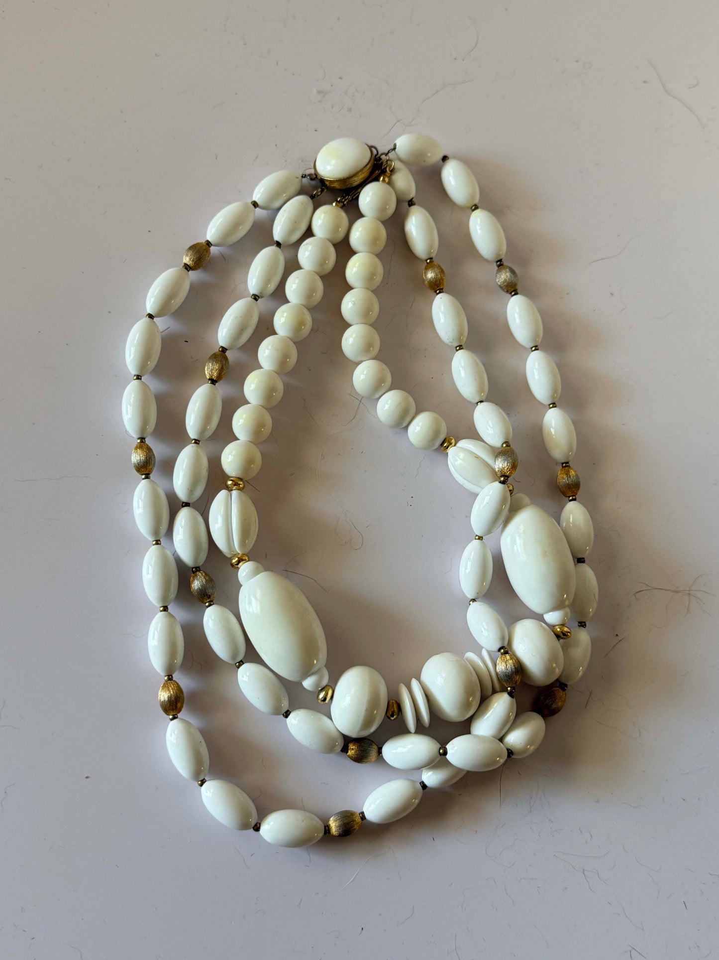 Vintage White Beaded Necklace Set | Two Layered Retro Necklaces | Mid Century Costume Jewelry | Ivory White Bead Necklace Collection