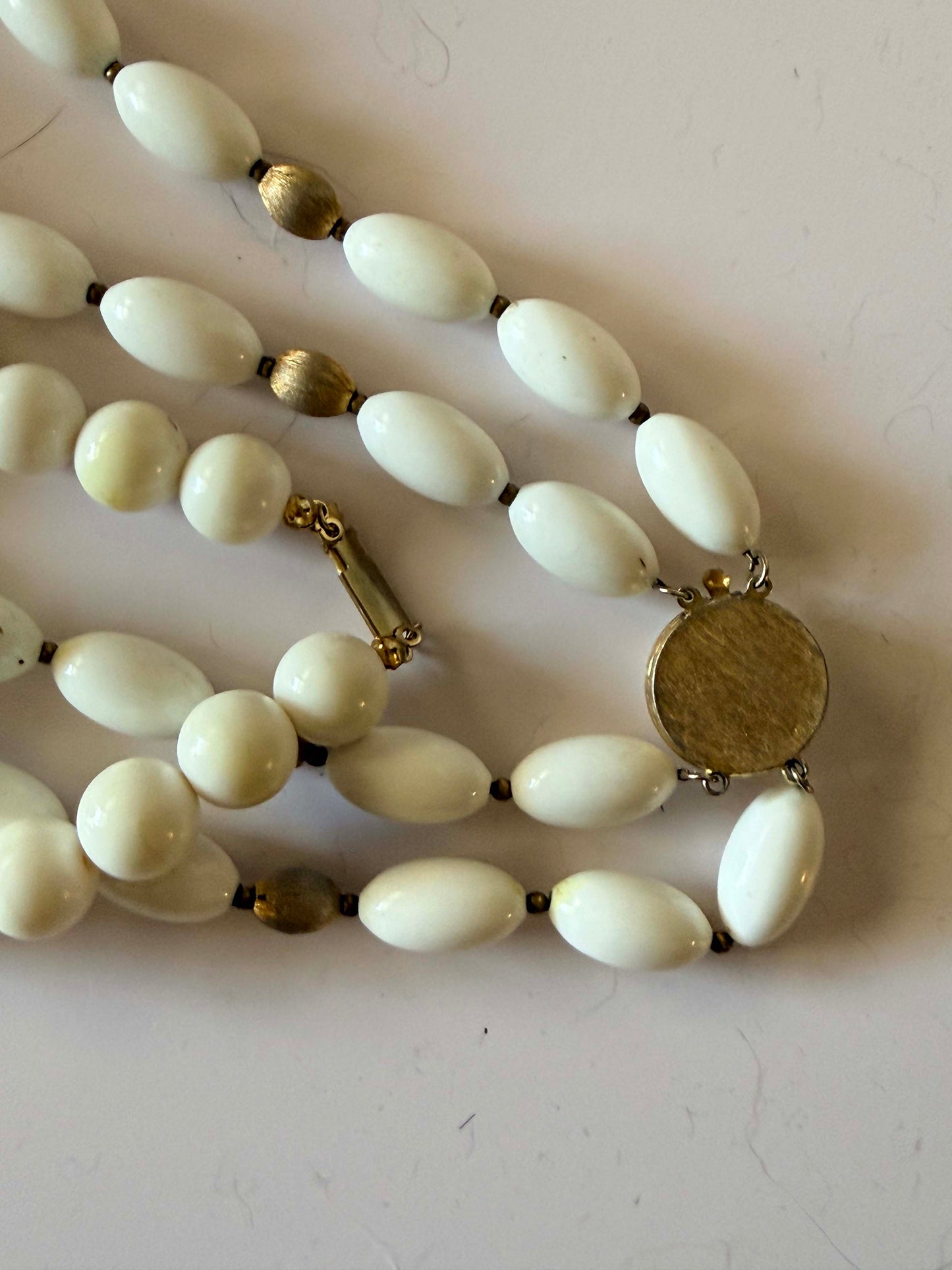 Vintage White Beaded Necklace Set | Two Layered Retro Necklaces | Mid Century Costume Jewelry | Ivory White Bead Necklace Collection