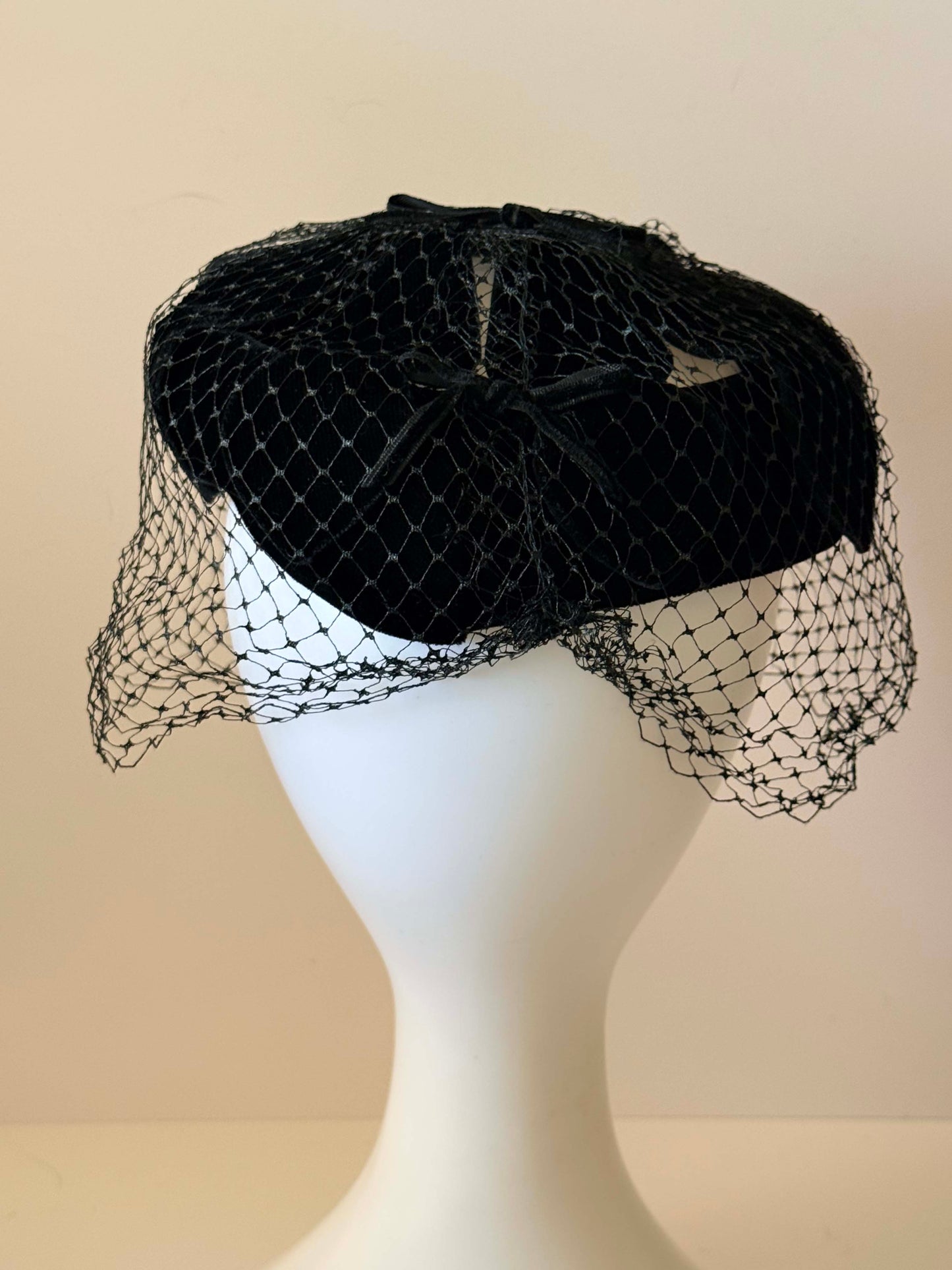 Vintage Black Velvet Veiled Cocktail Hat | 1950s Velvet Fascinator | Mid Century Tilt Hat | Old Hollywood Evening Headpiece
