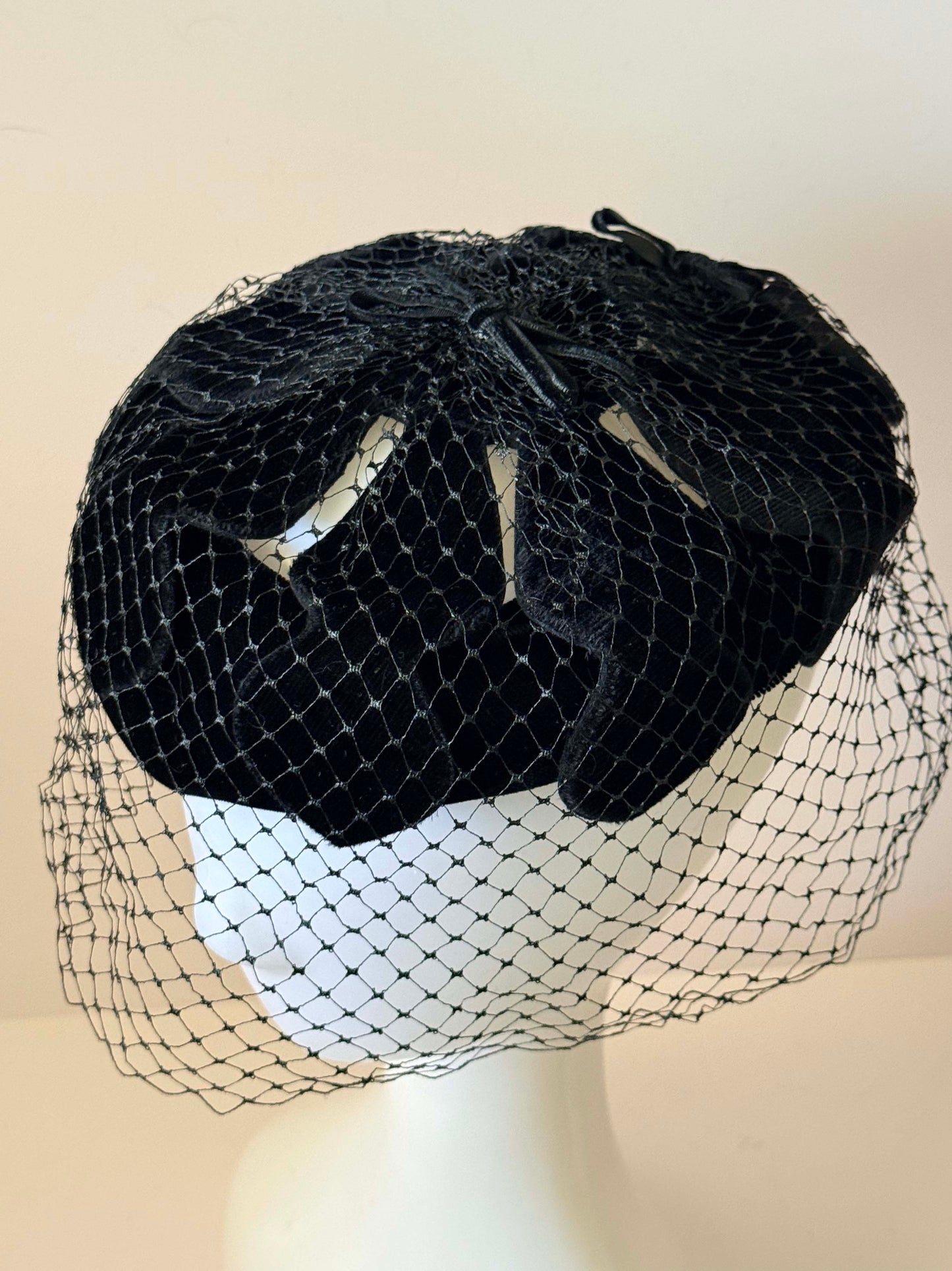 Vintage Black Velvet Veiled Cocktail Hat | 1950s Velvet Fascinator | Mid Century Tilt Hat | Old Hollywood Evening Headpiece