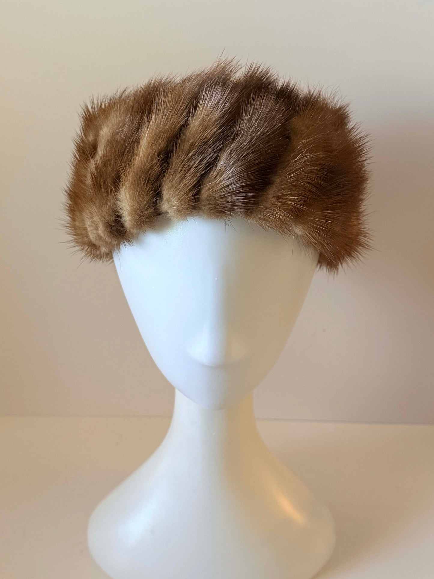 Vintage Mink Fur Pillbox Hat | Champagne Gathered Crown | 1950s Fur Cocktail Hat | Mid Century Winter Hat | Luxury Vintage Millinery