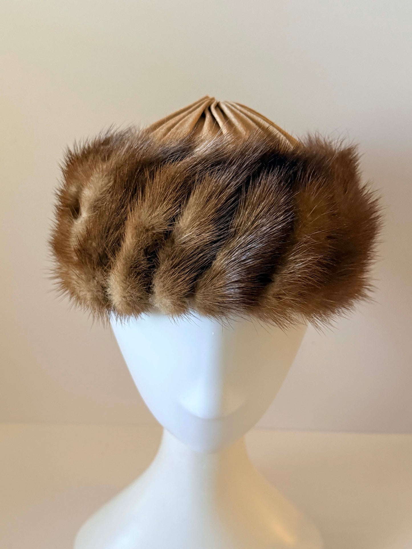 Vintage Mink Fur Pillbox Hat | Champagne Gathered Crown | 1950s Fur Cocktail Hat | Mid Century Winter Hat | Luxury Vintage Millinery