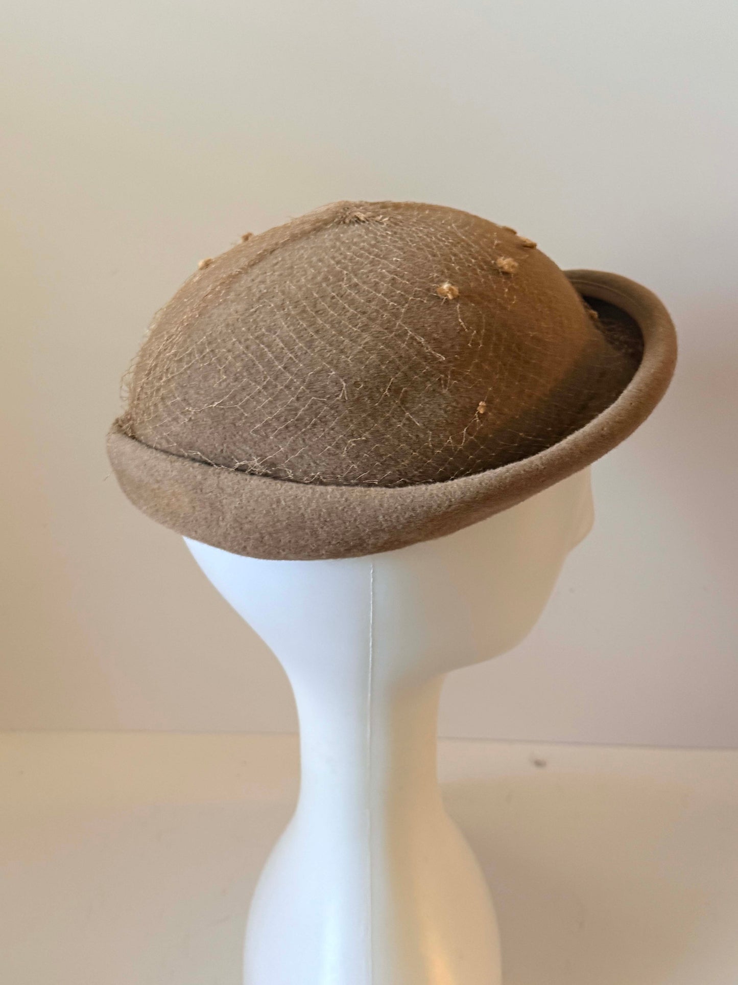 Vintage Flo-Denis Paris New York Hat | Taupe Wool Felt Cloche Hat | 1950s Veiled Cocktail Hat | French Millinery