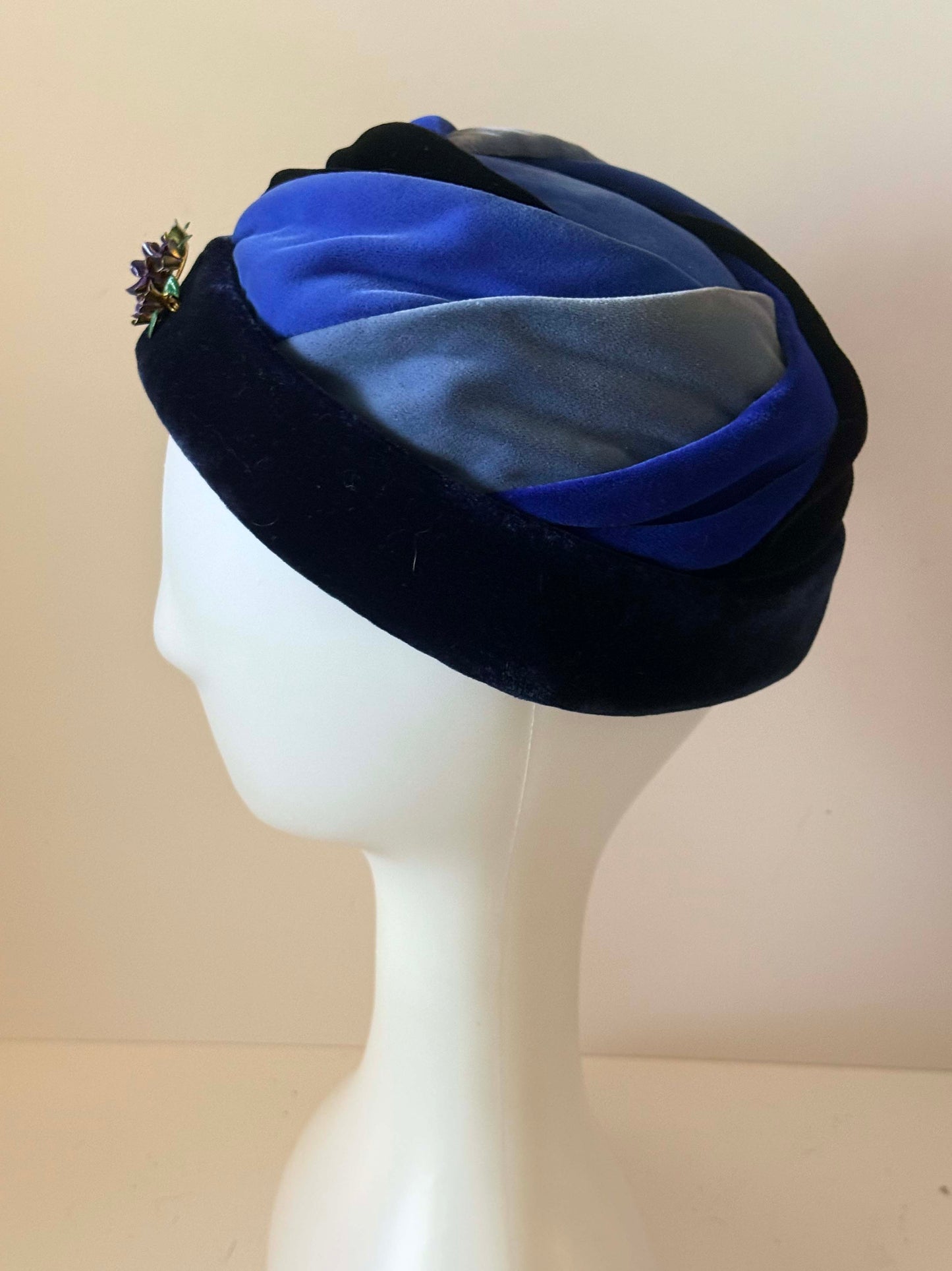 Vintage Delmore Blue Velvet Turban Hat | 1960s Blue Velvet Pillbox Hat | Mod Cocktail Hat | Royal Blue Headpiece | Mid Century Millinery