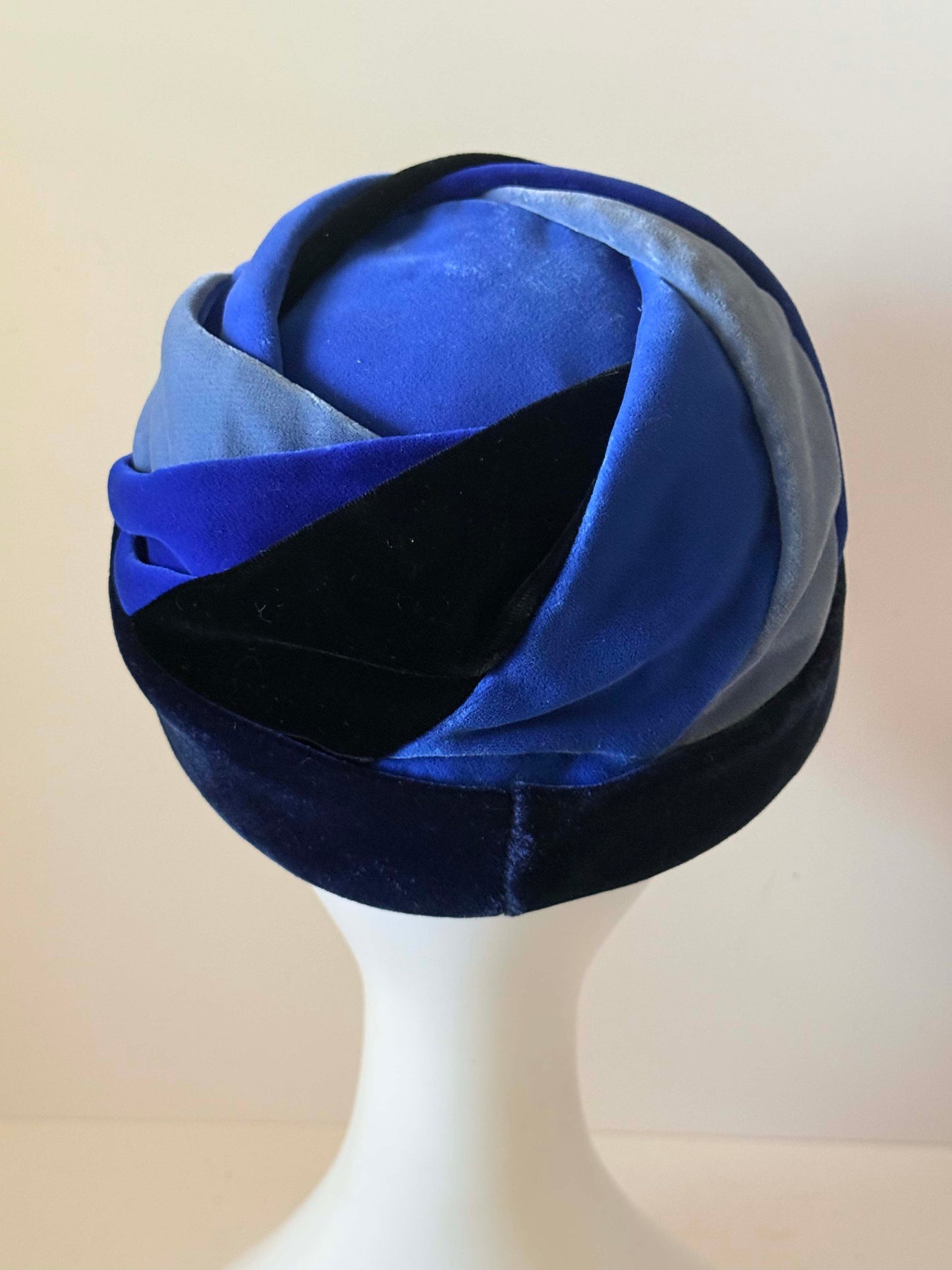 Vintage Delmore Blue Velvet Turban Hat | 1960s Blue Velvet Pillbox Hat | Mod Cocktail Hat | Royal Blue Headpiece | Mid Century Millinery