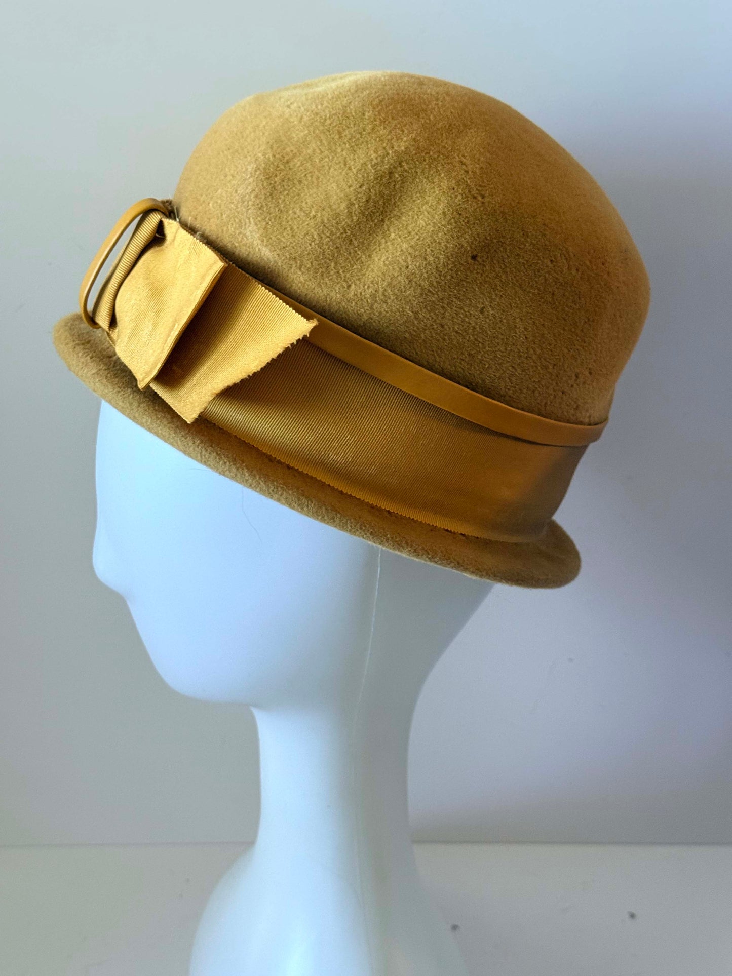 Vintage Robbel Room Velour Cloche Hat | Camel Wool Felt Hat | 1960s Mod Bucket Hat | Classic Neutral Millinery