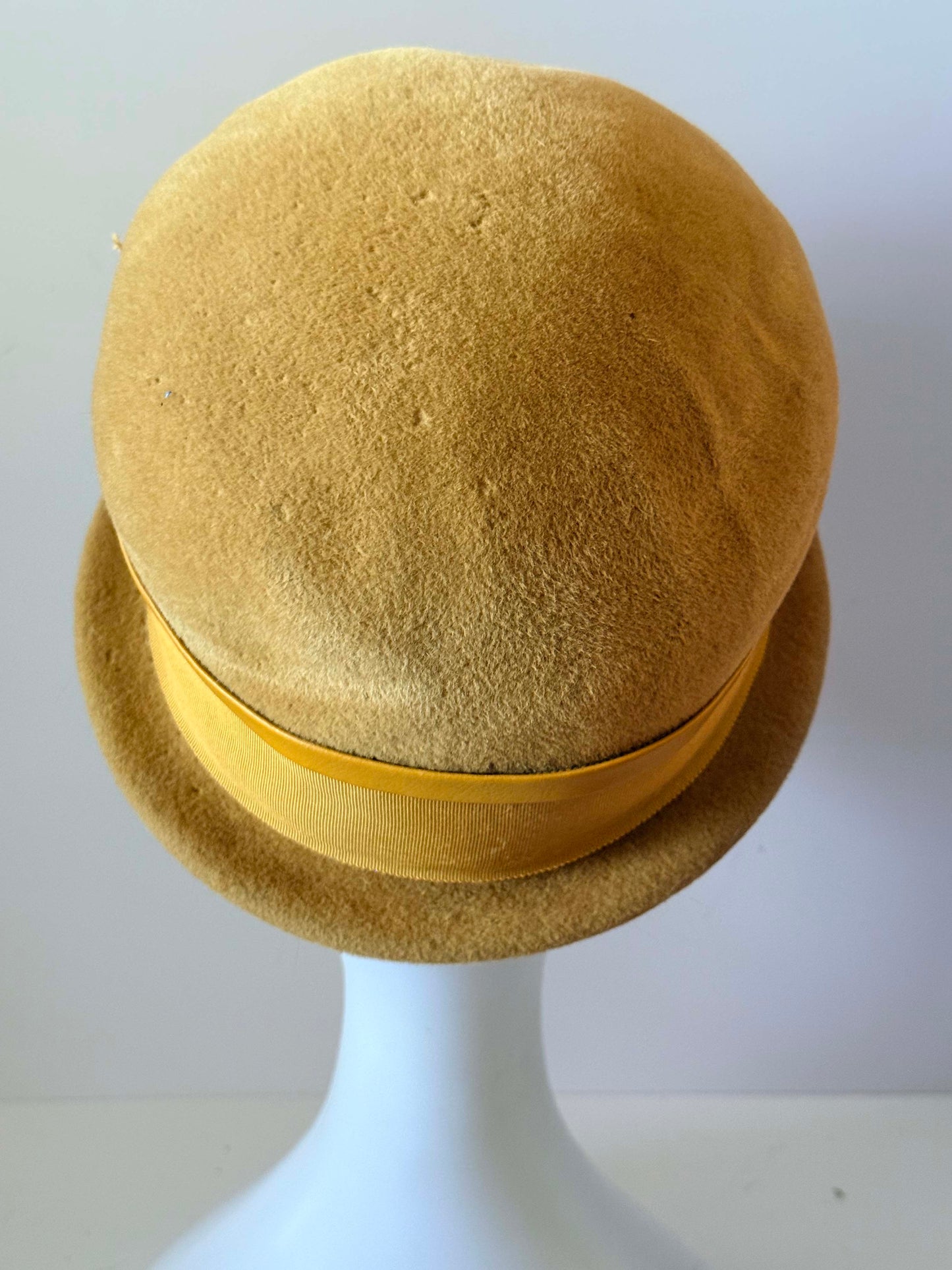 Vintage Robbel Room Velour Cloche Hat | Camel Wool Felt Hat | 1960s Mod Bucket Hat | Classic Neutral Millinery