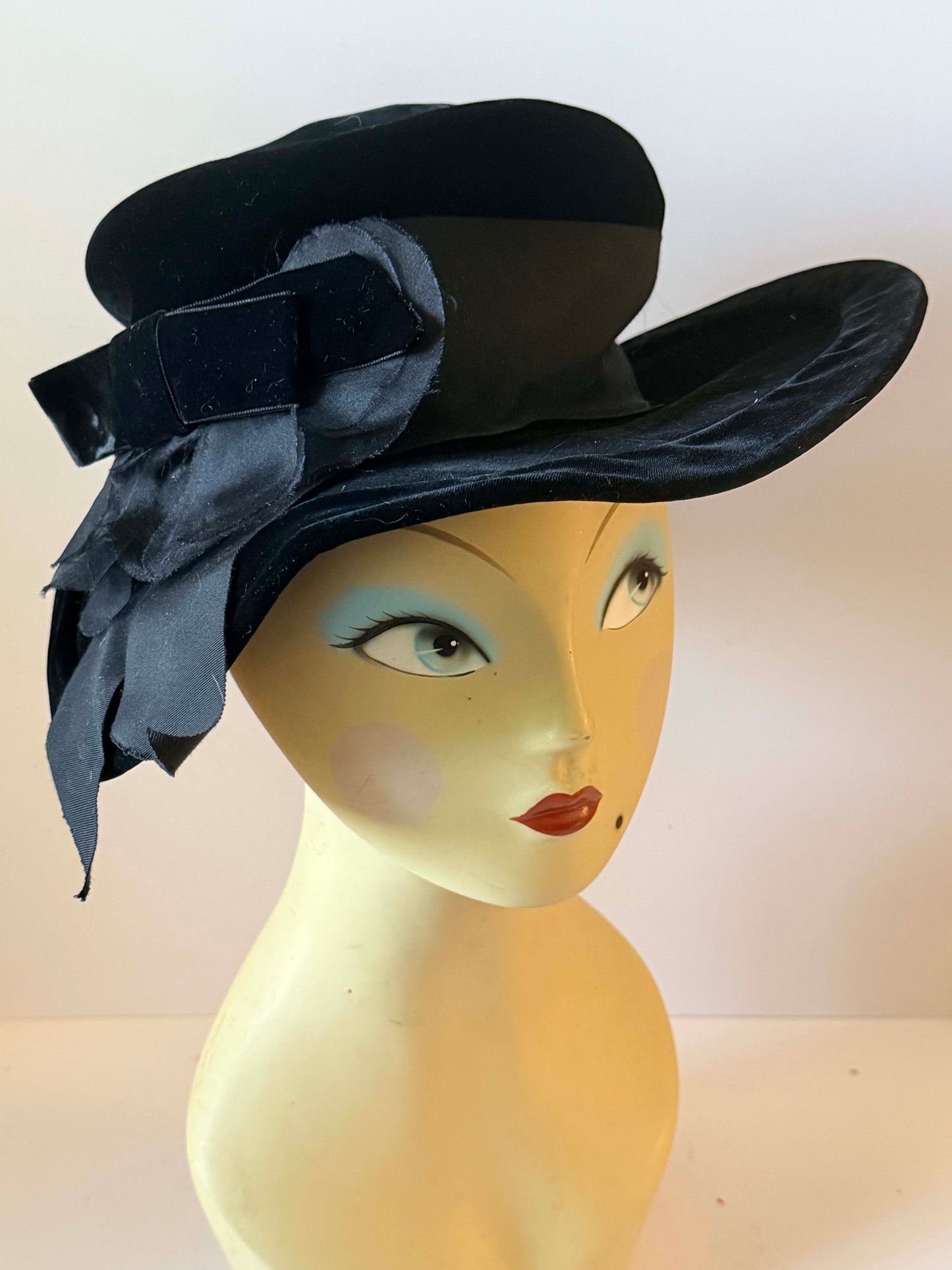 Vintage Dana Original Black Velvet Wide Brim Hat | 1950s Cocktail Hat | Elegant Mid Century Millinery | Black Velvet Dress Hat | Formal Occasion Hat
