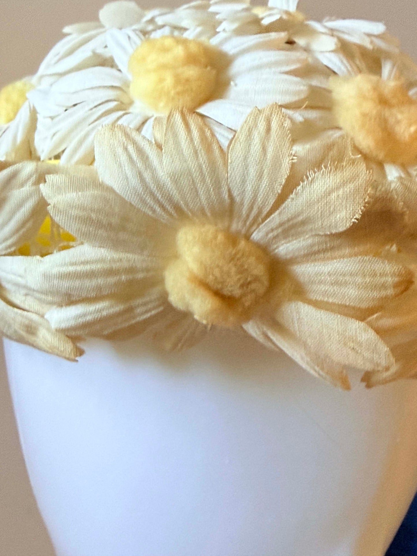 Vintage Daisy Flower Hat | 1960s Floral Cocktail Hat | Yellow and White Spring Garden Party Hat | Mid Century Millinery
