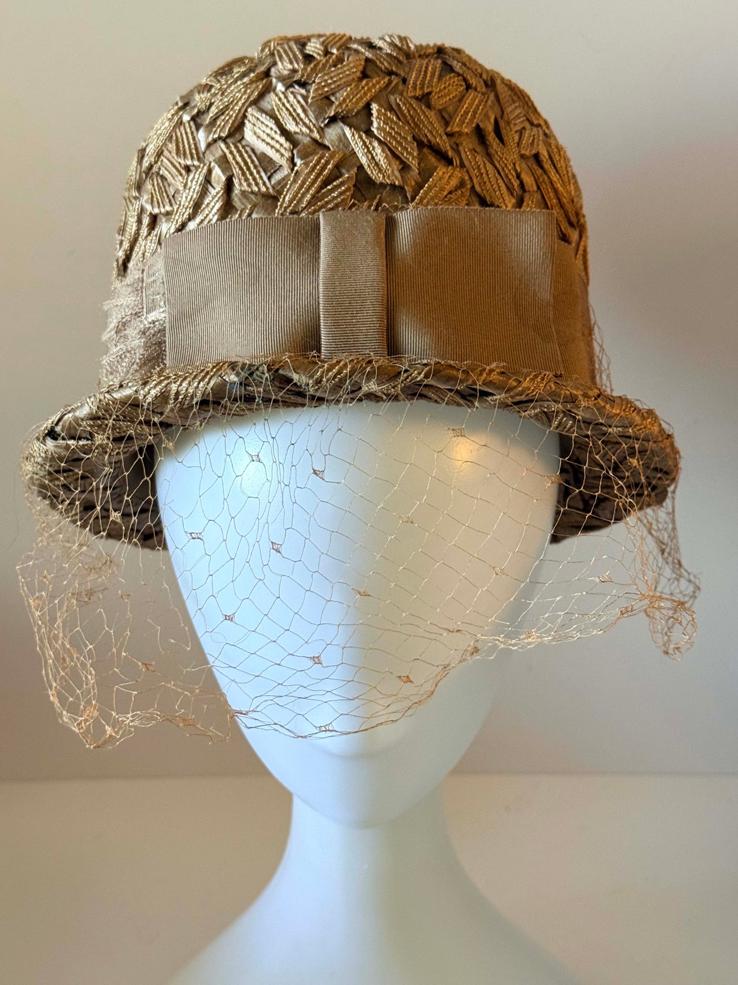 Vintage 1960s Woven Straw Cloche Hat | Taupe Ribbon Bow Hat | Veiled Cocktail Hat | Neutral Mid Century Millinery