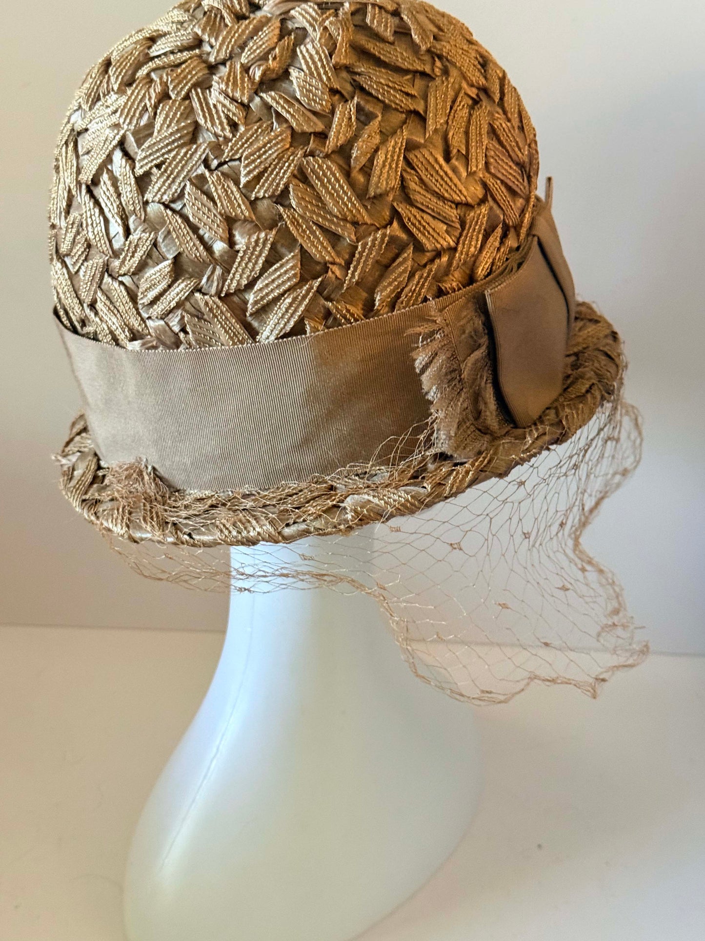 Vintage 1960s Woven Straw Cloche Hat | Taupe Ribbon Bow Hat | Veiled Cocktail Hat | Neutral Mid Century Millinery
