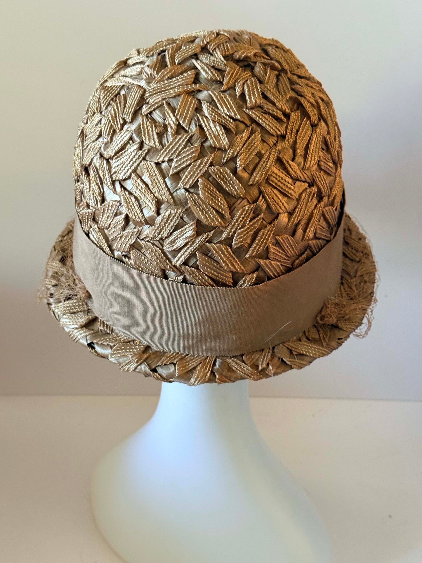 Vintage 1960s Woven Straw Cloche Hat | Taupe Ribbon Bow Hat | Veiled Cocktail Hat | Neutral Mid Century Millinery