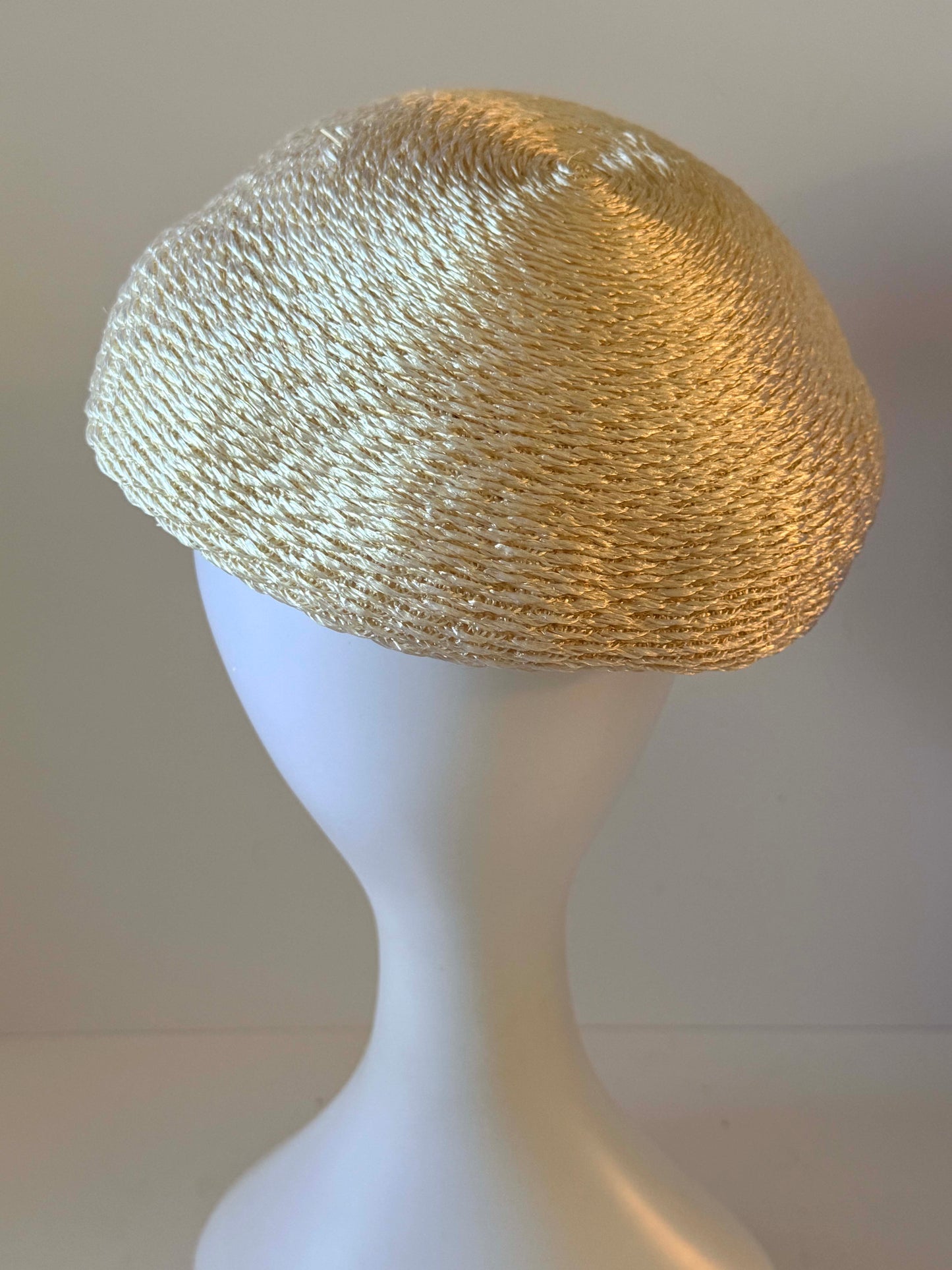 Vintage Ivory Straw Pillbox Hat with Red Bow | 1950s Cocktail Hat | Mid Century Fascinator | Summer Church Hat | Kentucky Derby Style