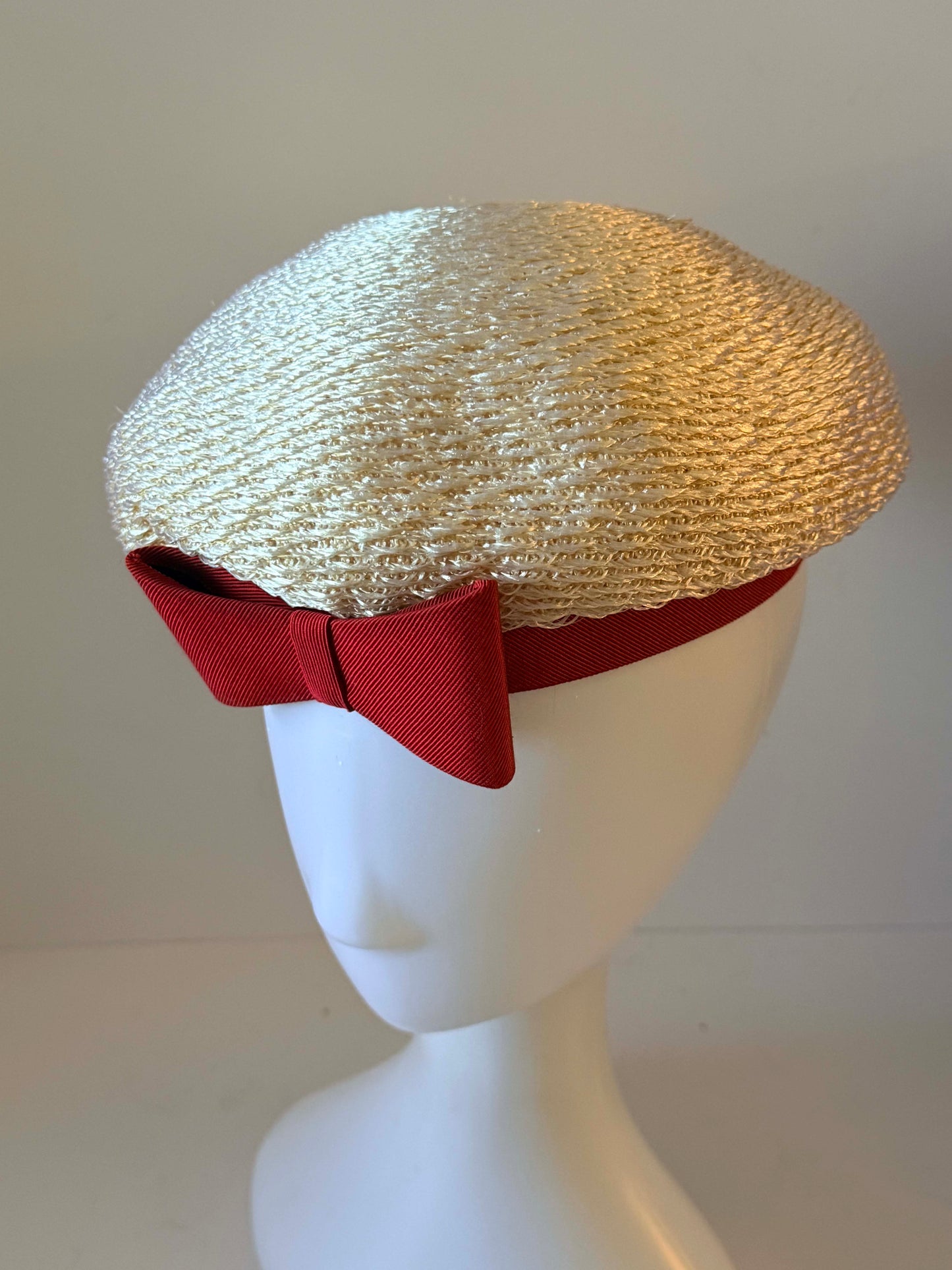 Vintage Ivory Straw Pillbox Hat with Red Bow | 1950s Cocktail Hat | Mid Century Fascinator | Summer Church Hat | Kentucky Derby Style