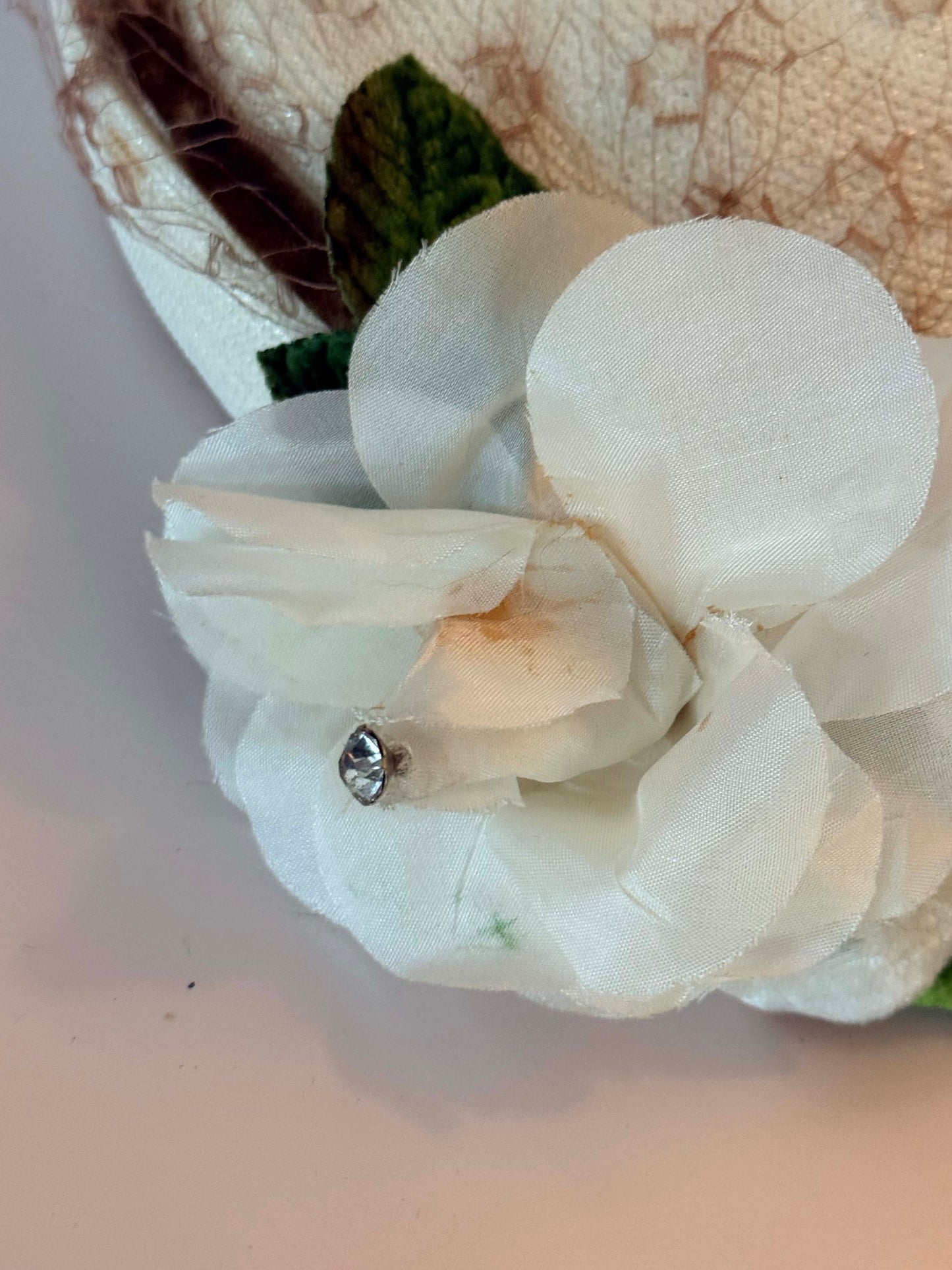 Vintage 1960s Ivory Tilt Hat with Rose & Birdcage Veil | Bridal Fascinator | Elegant Wedding Cocktail Hat