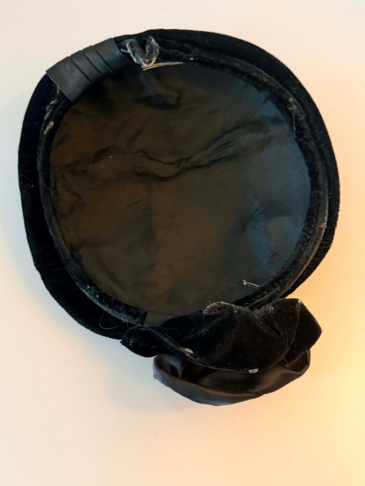 Vintage Black Velvet Tilt Hat | 1950s 1960s Cocktail Hat | Sculptural Velvet Fascinator | Formal Church Hat