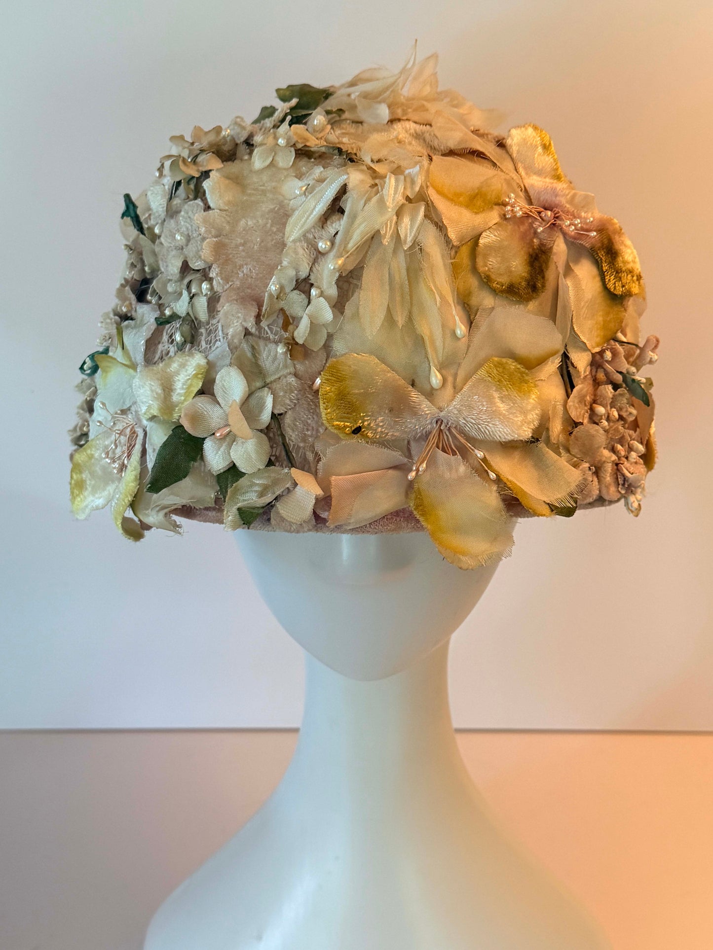 Vintage Floral Bucket Hat, Pink Velvet Cocktail Hat, 1950s Flower Hat, Romantic Bridal Headpiece, Garden Party Hat, Mid Century Millinery