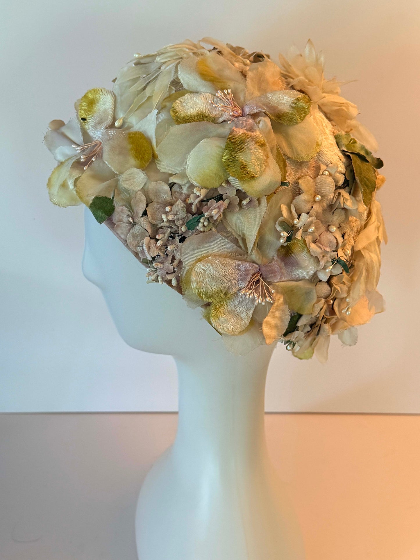 Vintage Floral Bucket Hat, Pink Velvet Cocktail Hat, 1950s Flower Hat, Romantic Bridal Headpiece, Garden Party Hat, Mid Century Millinery