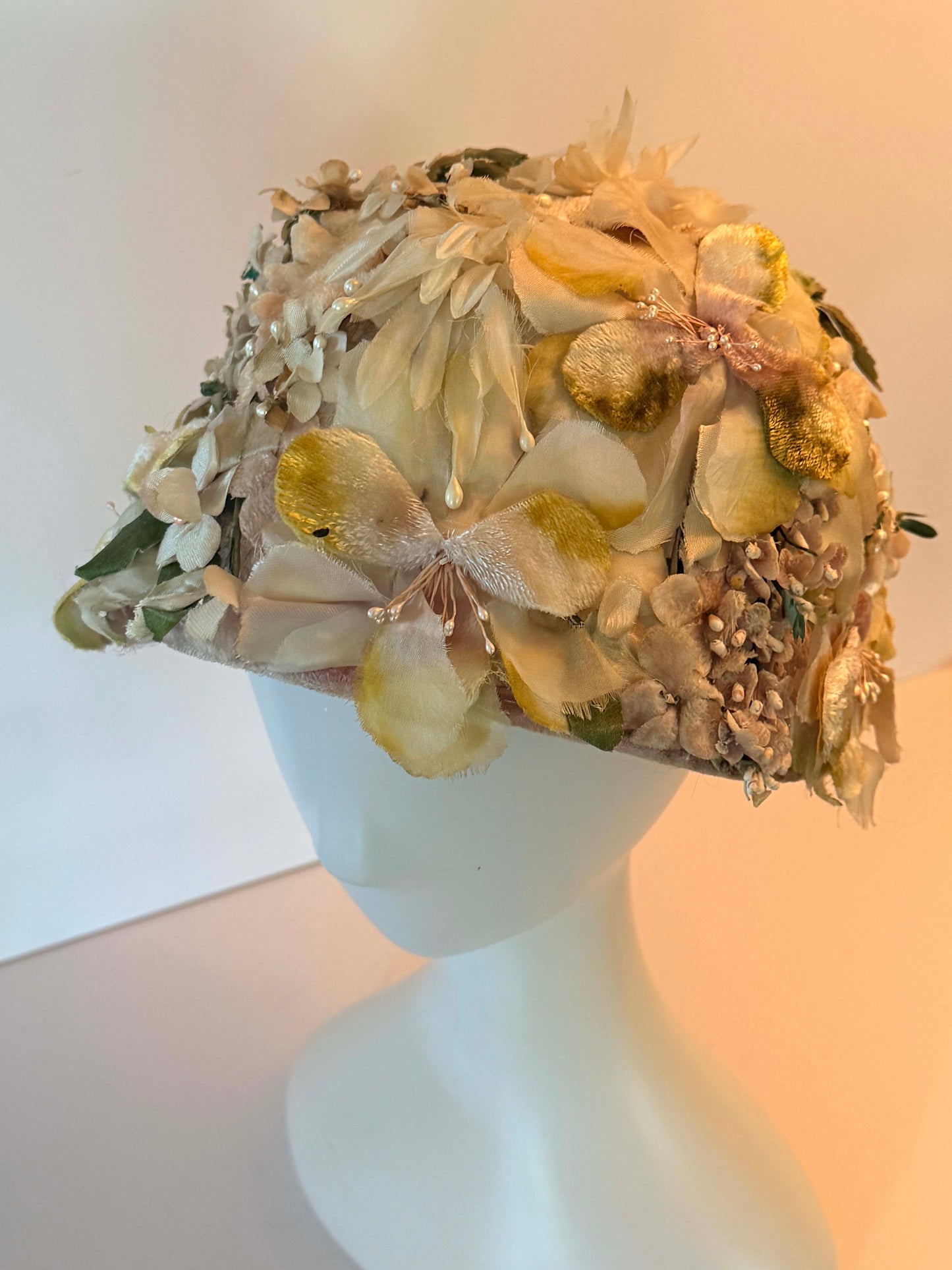 Vintage Floral Bucket Hat, Pink Velvet Cocktail Hat, 1950s Flower Hat, Romantic Bridal Headpiece, Garden Party Hat, Mid Century Millinery