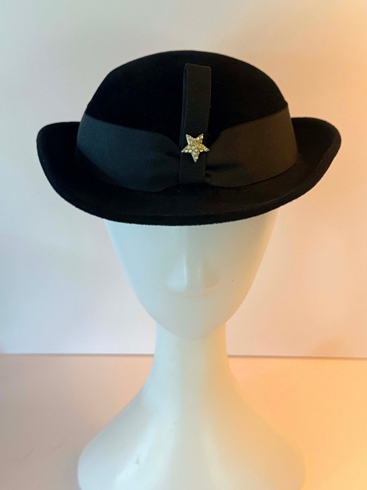 Vintage Black Velour Bowler Hat, Genelli Wool Felt Derby Hat, Rhinestone Star Brooch, Classic Cocktail Hat, Women's Vintage Fedora
