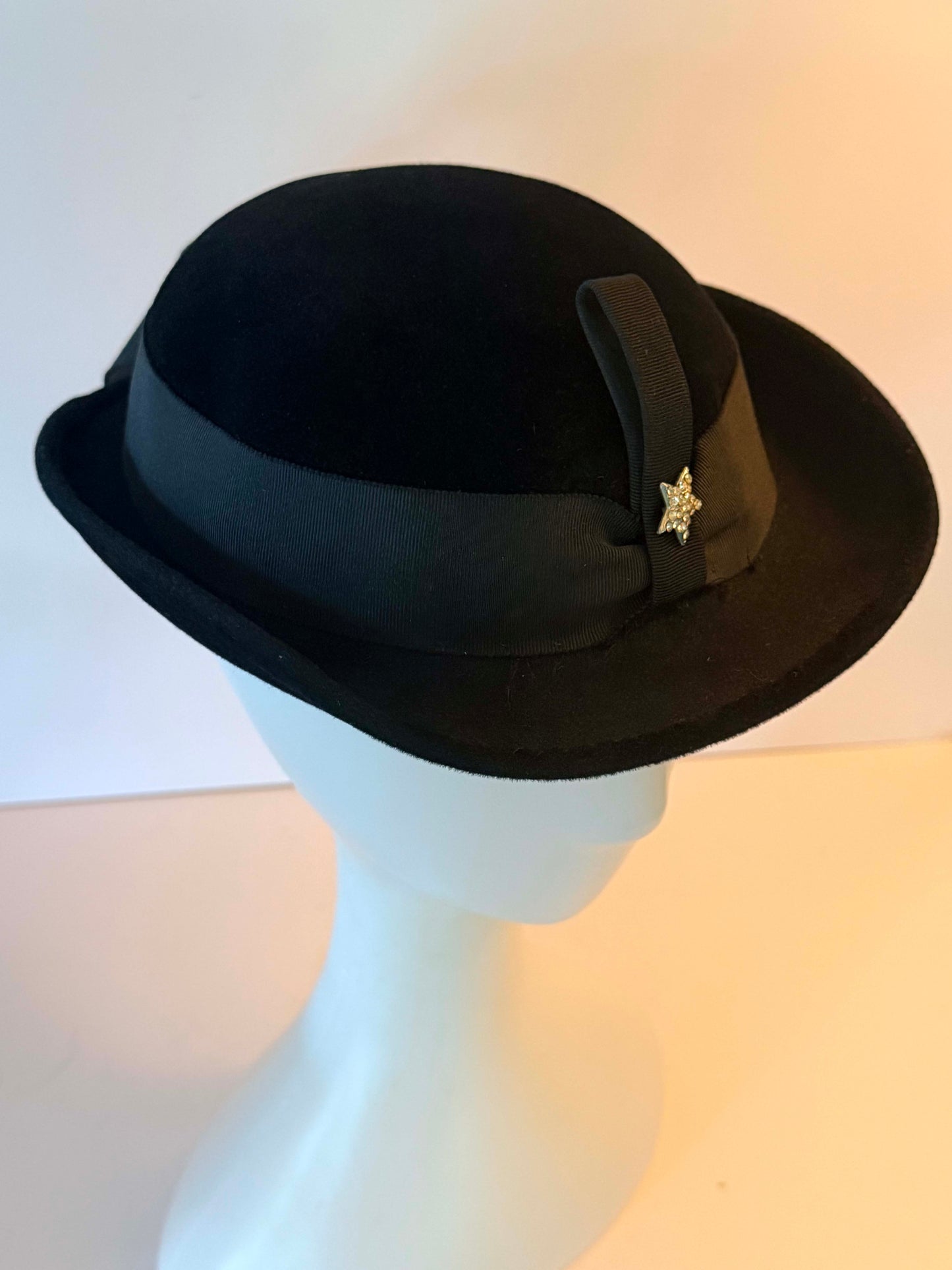 Vintage Black Velour Bowler Hat, Genelli Wool Felt Derby Hat, Rhinestone Star Brooch, Classic Cocktail Hat, Women's Vintage Fedora