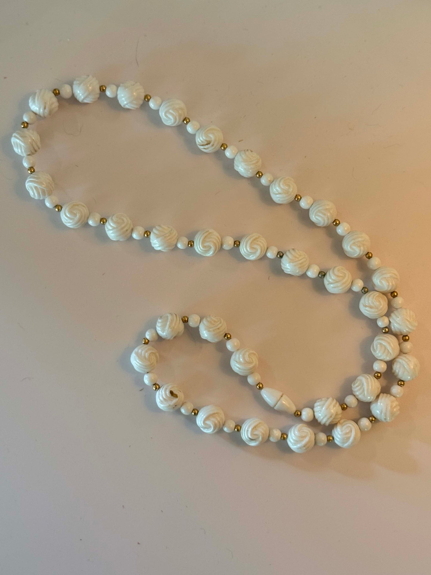 Vintage White Lucite Swirl Necklace Mid Century Beaded Necklace Ivory Retro Costume Jewelry