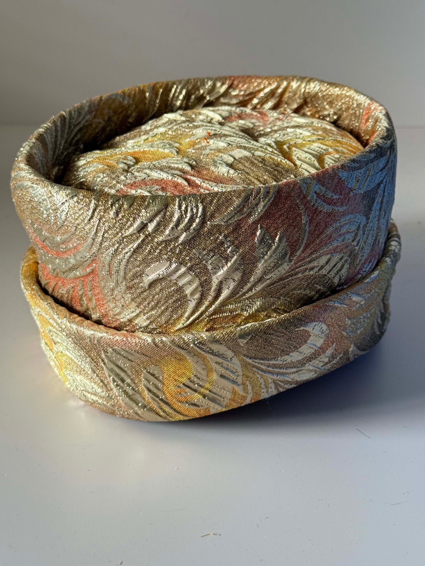 Vintage Dorie's Designed Metallic Brocade Pillbox Hat, 1960s Gold Cocktail Hat, Champagne Brocade Hat, Mid Century Millinery, Wedding Guest Hat, Formal Vintage Hat