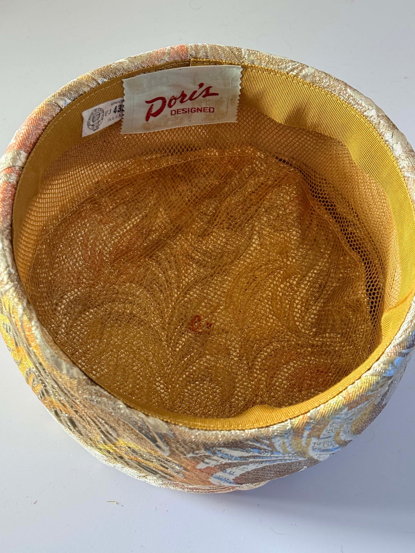 Vintage Dorie's Designed Metallic Brocade Pillbox Hat, 1960s Gold Cocktail Hat, Champagne Brocade Hat, Mid Century Millinery, Wedding Guest Hat, Formal Vintage Hat