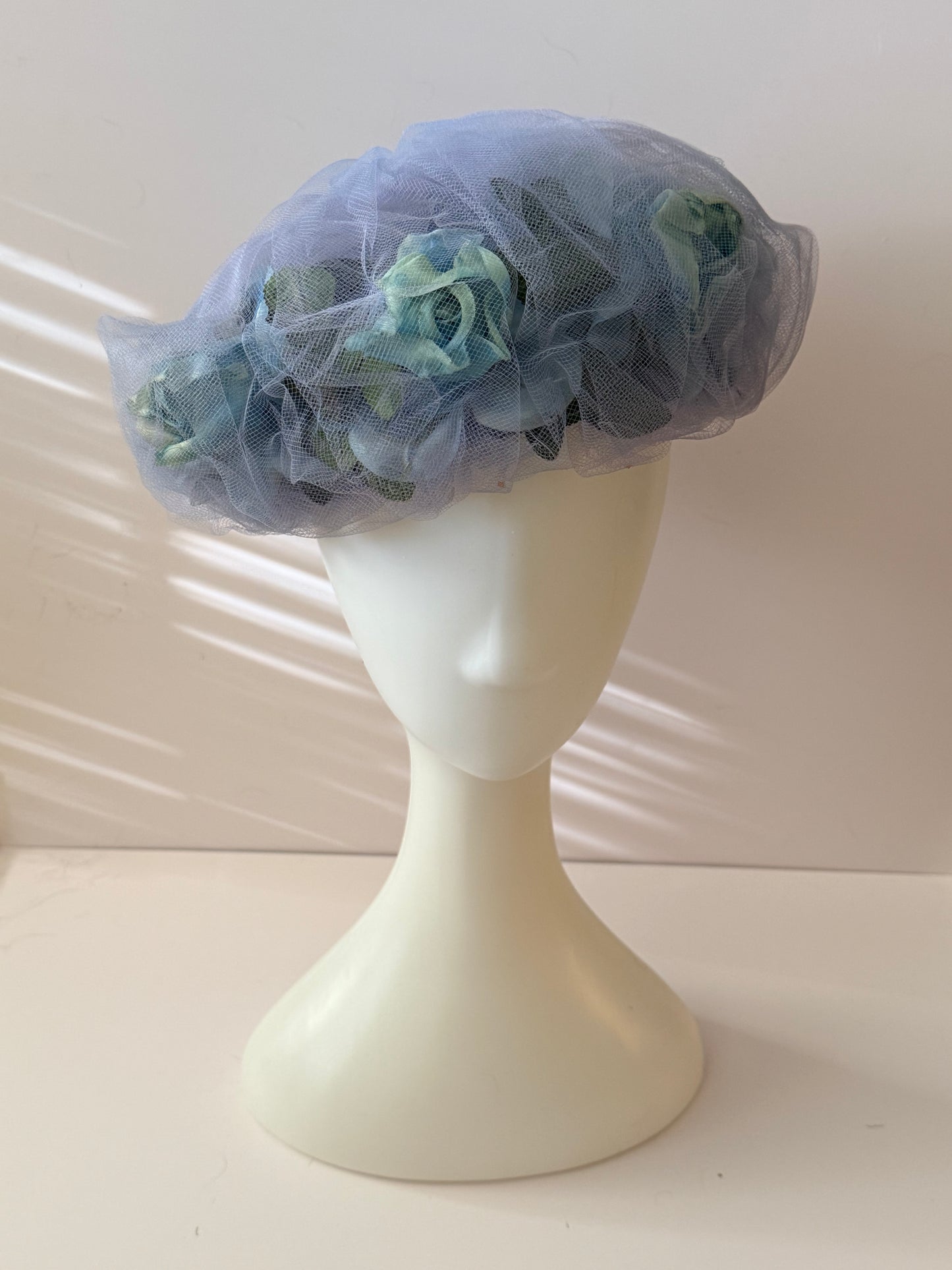 1960s Periwinkle Blue Tulle Floral Hat – Vintage Lavender Mid Century Dress Hat
