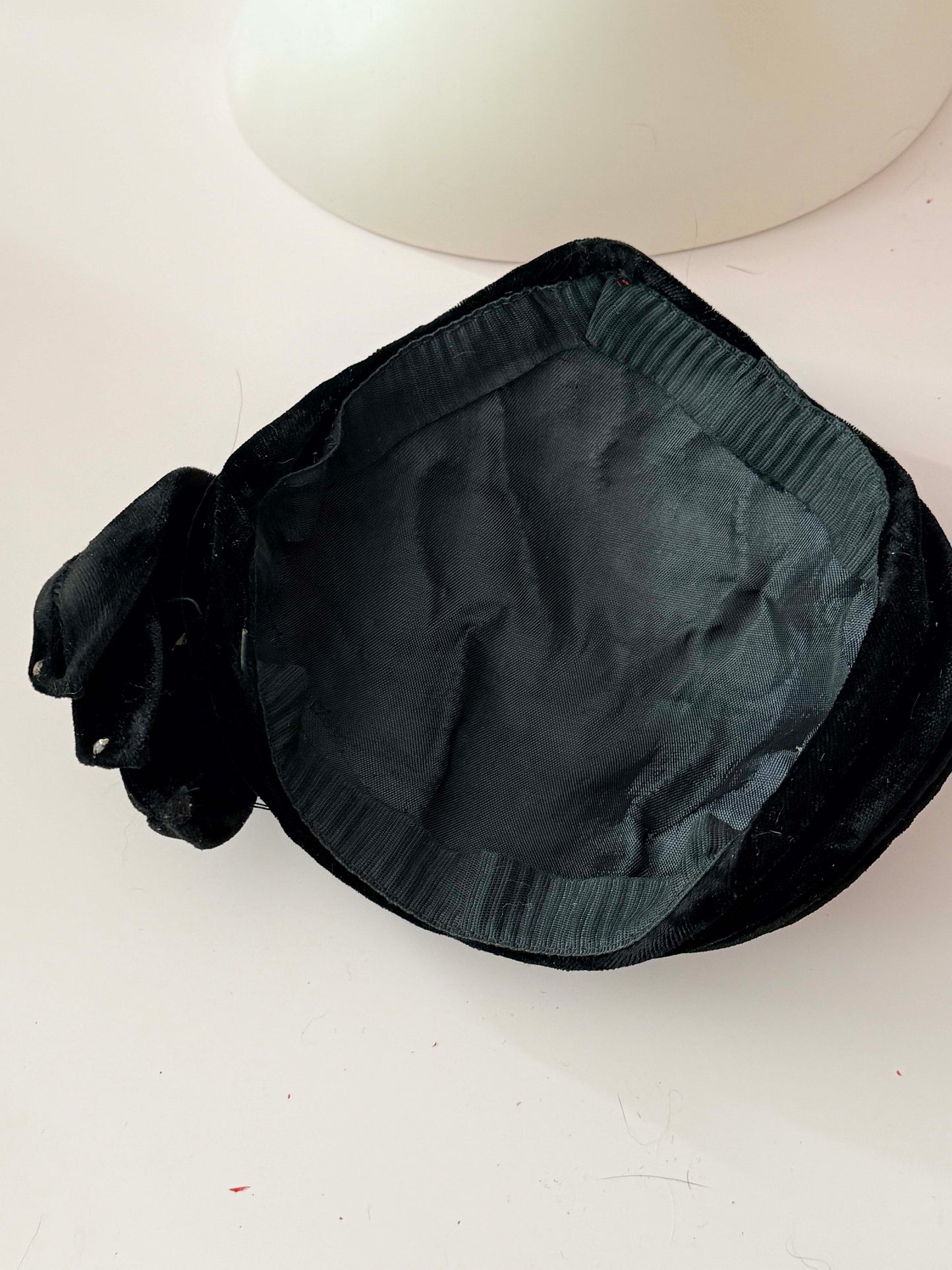 Vintage Black Velvet Rhinestone Fascinator Hat – 1940s -1950s Sculpted Audrey Hepburn Style Hat – Classic Old Hollywood