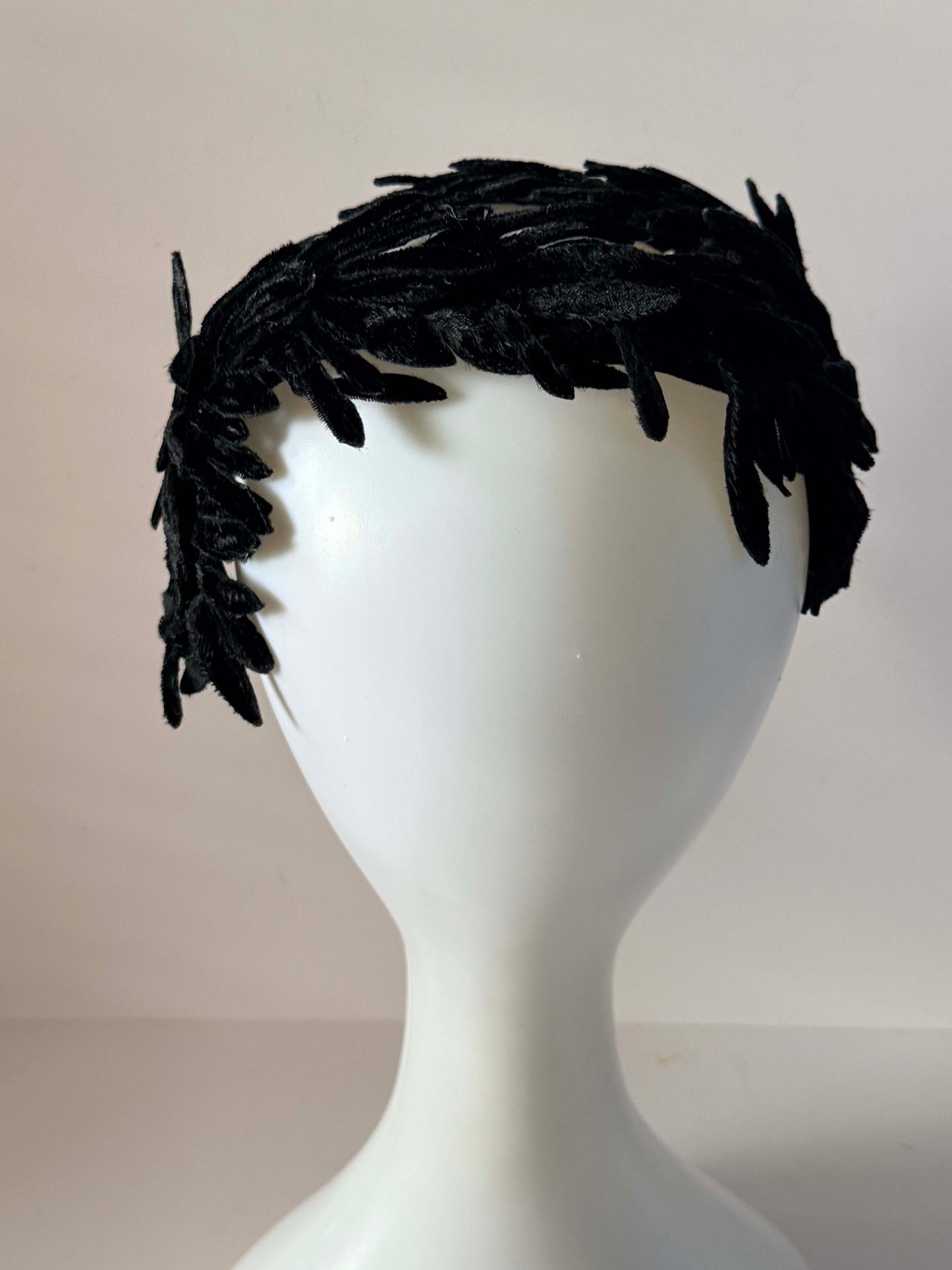 1950s Black Velvet Leaf Halo Hat Vintage Sculptural Cocktail Headpiece Mid Century Fascinator